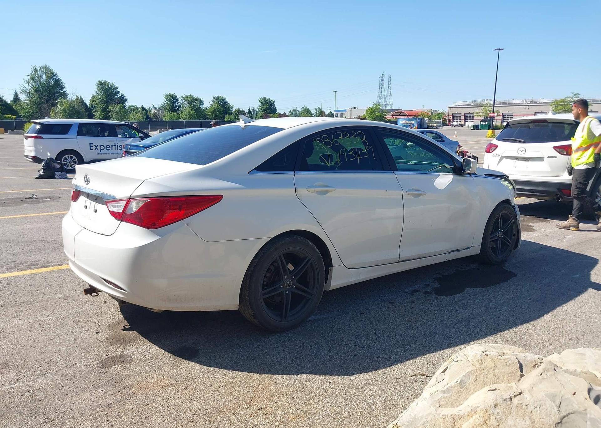 2012 HYUNDAI SONATA