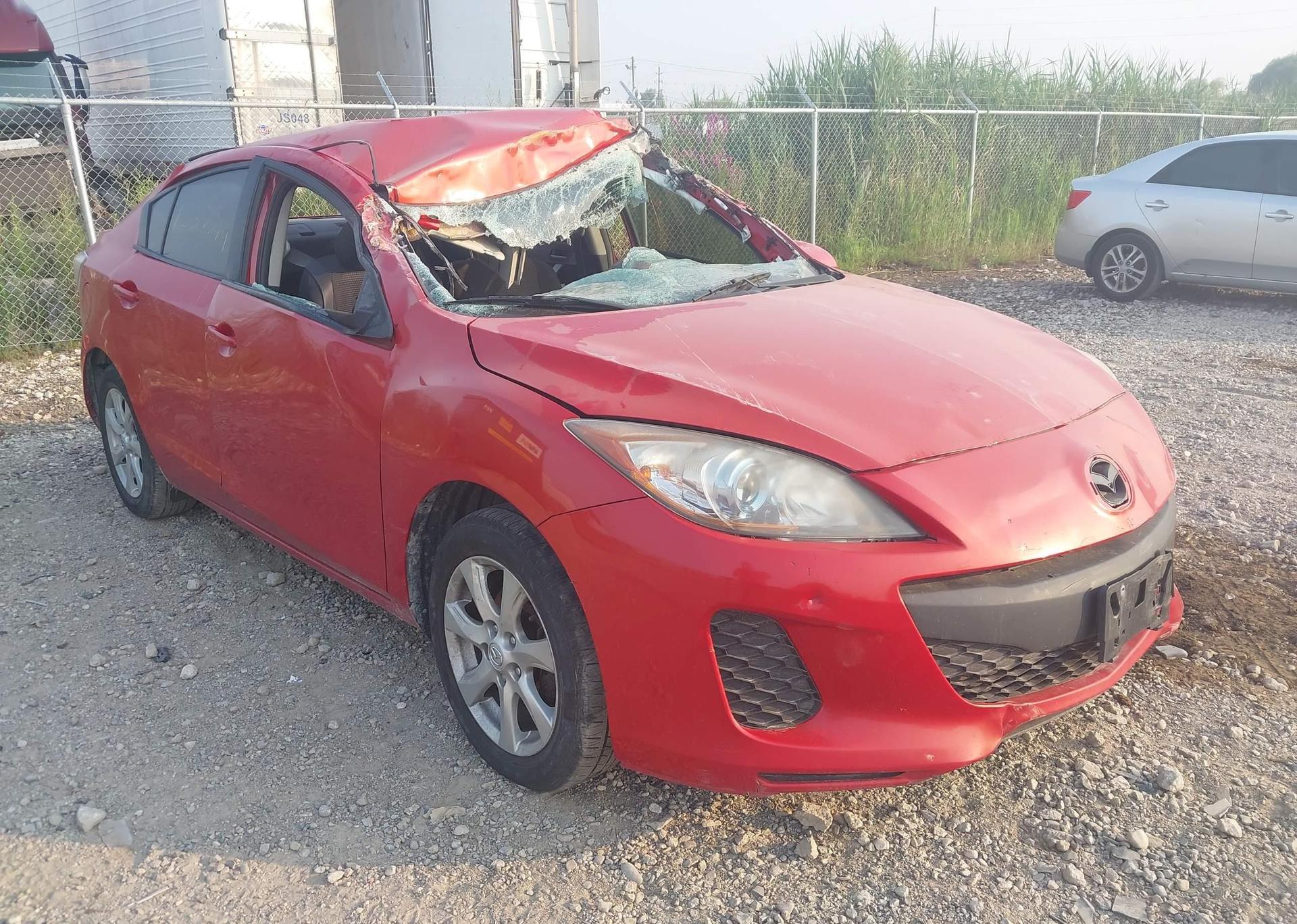2013 MAZDA 3 I
