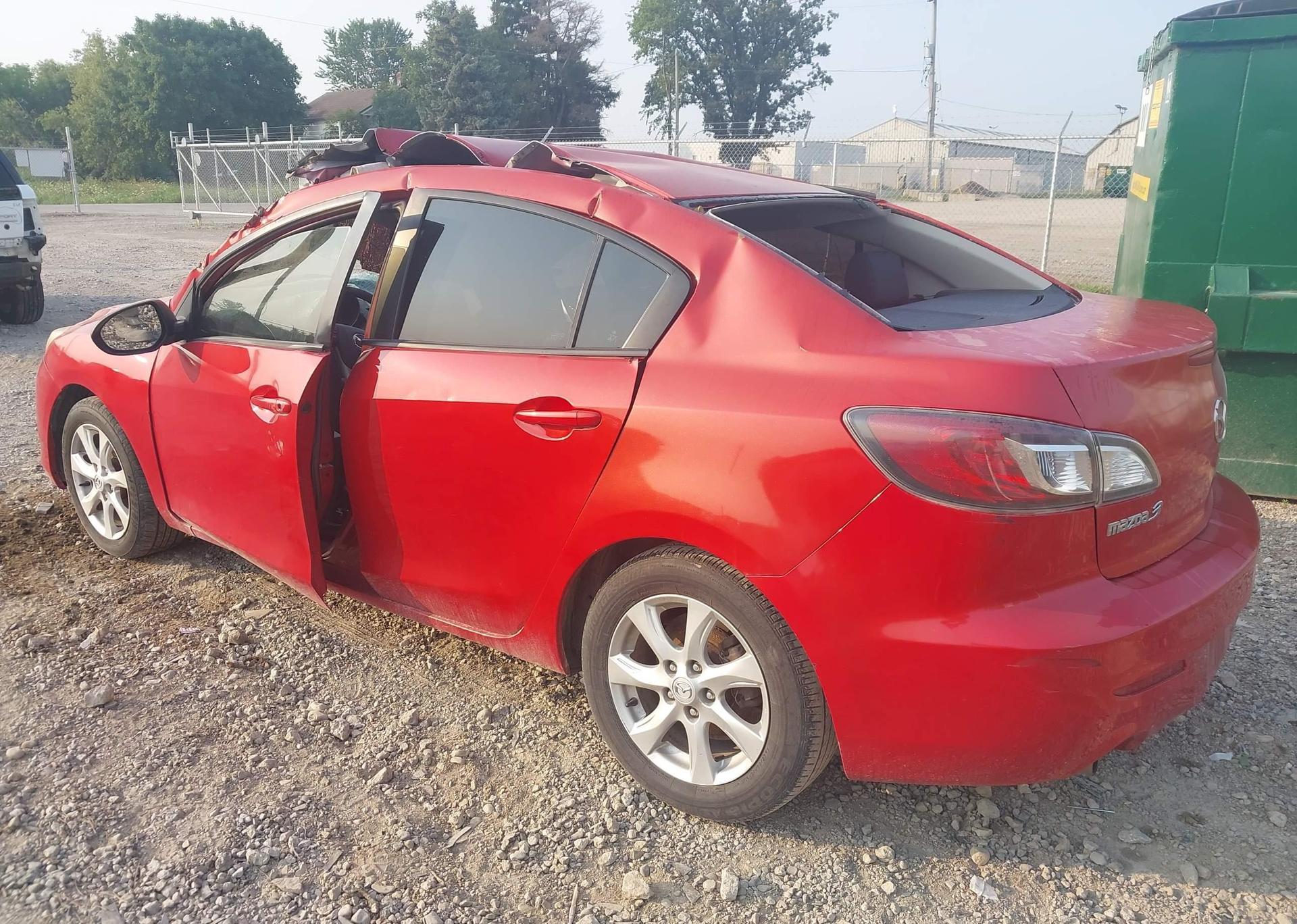 2013 MAZDA 3 I