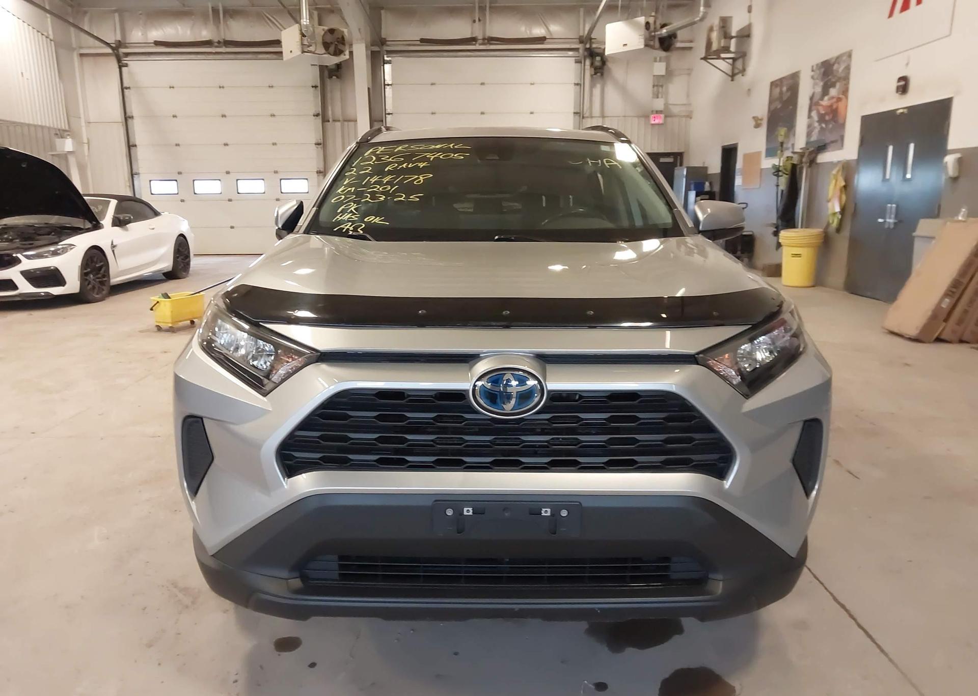 2022 TOYOTA RAV4 HYBRID LE