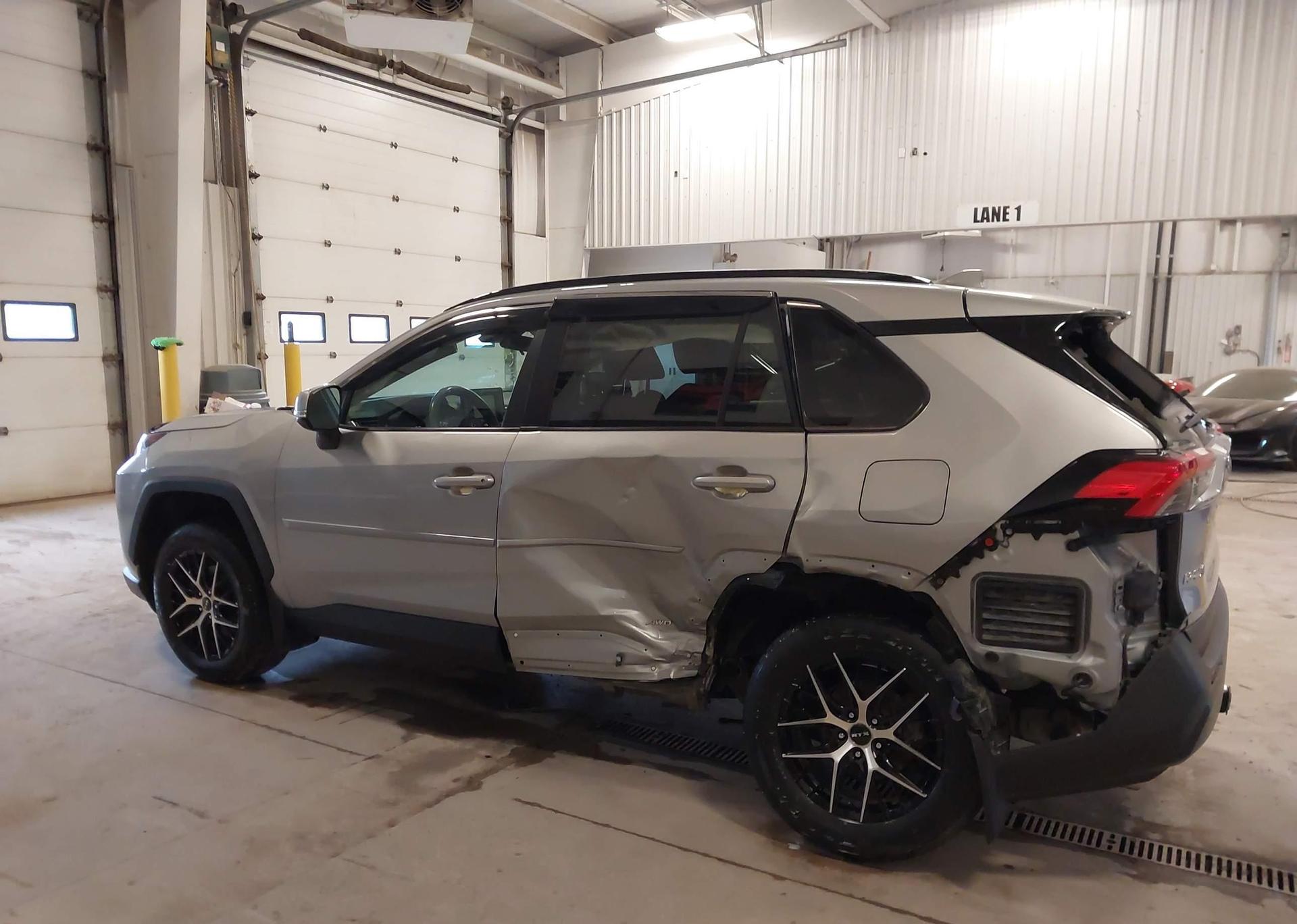 2022 TOYOTA RAV4 HYBRID LE