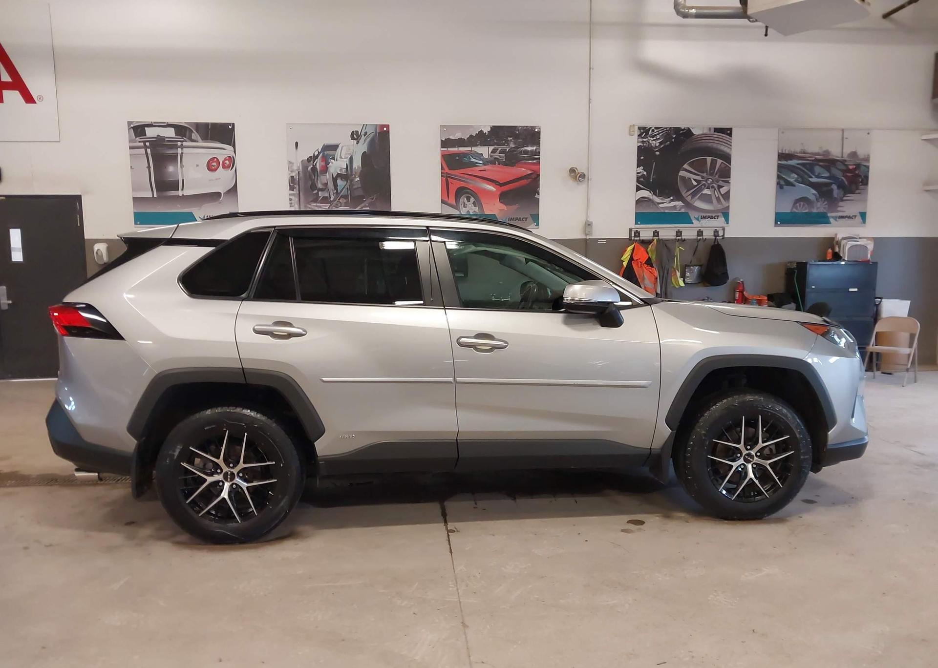 2022 TOYOTA RAV4 HYBRID LE