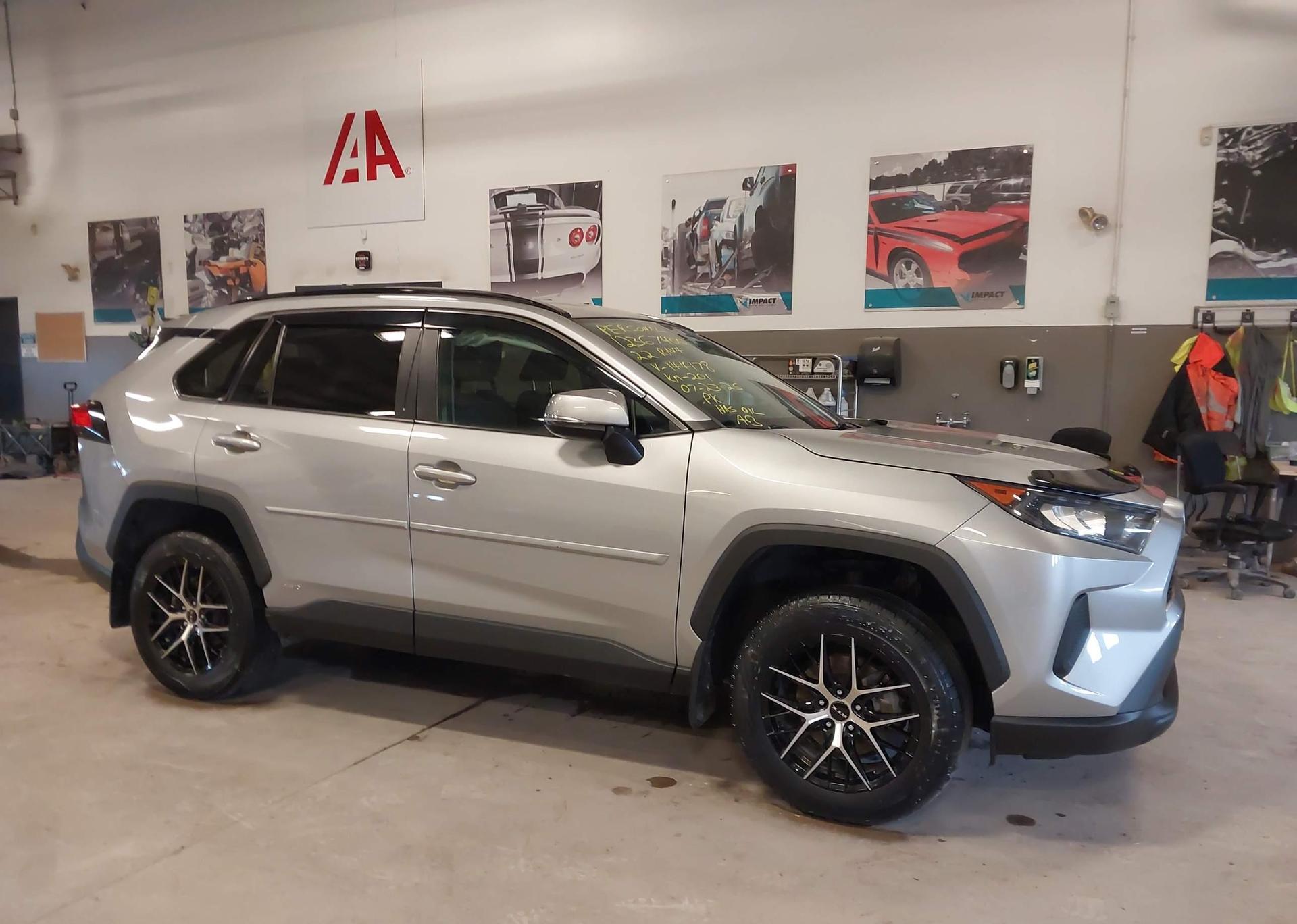 2022 TOYOTA RAV4 HYBRID LE