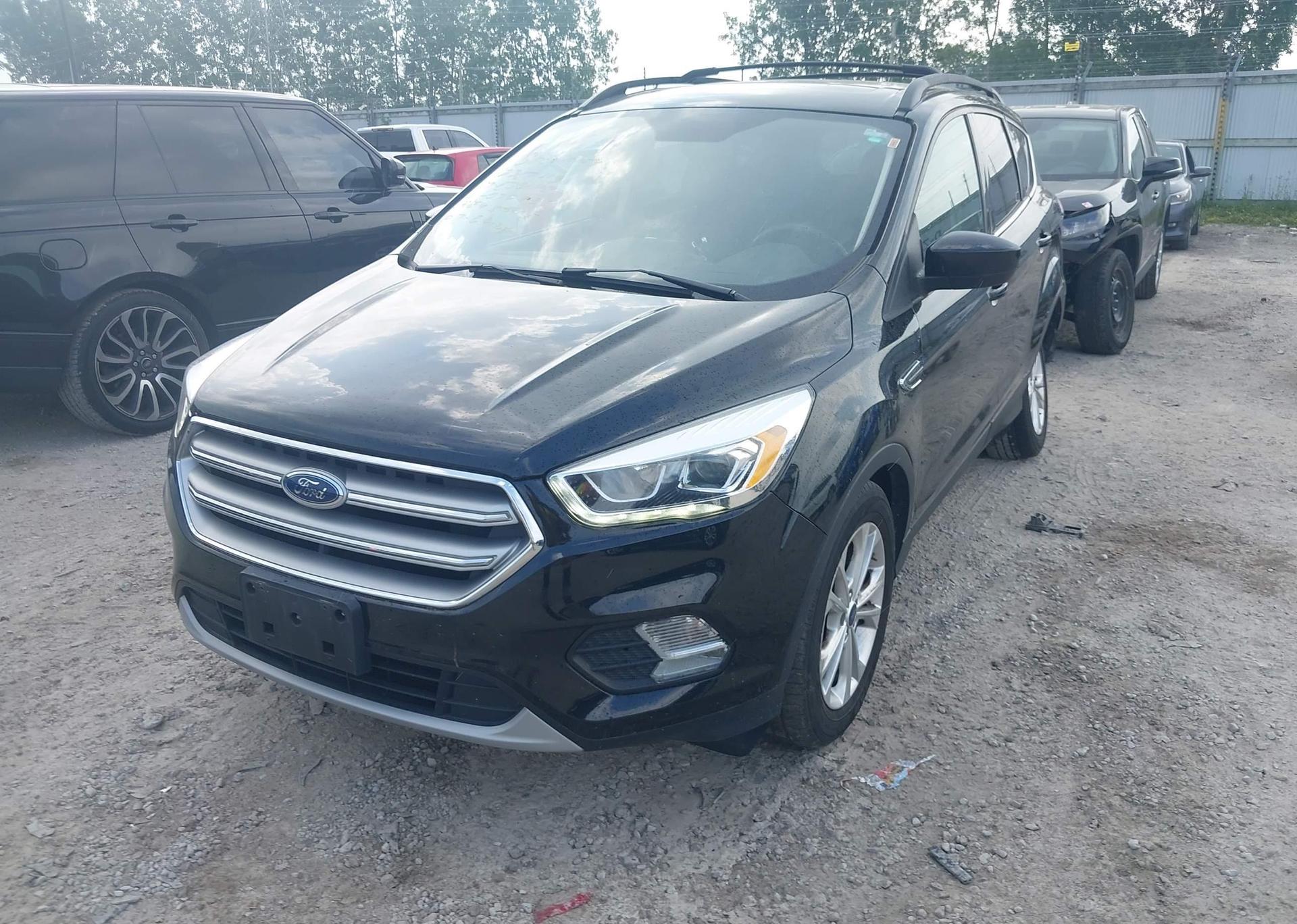 2017 FORD ESCAPE SE
