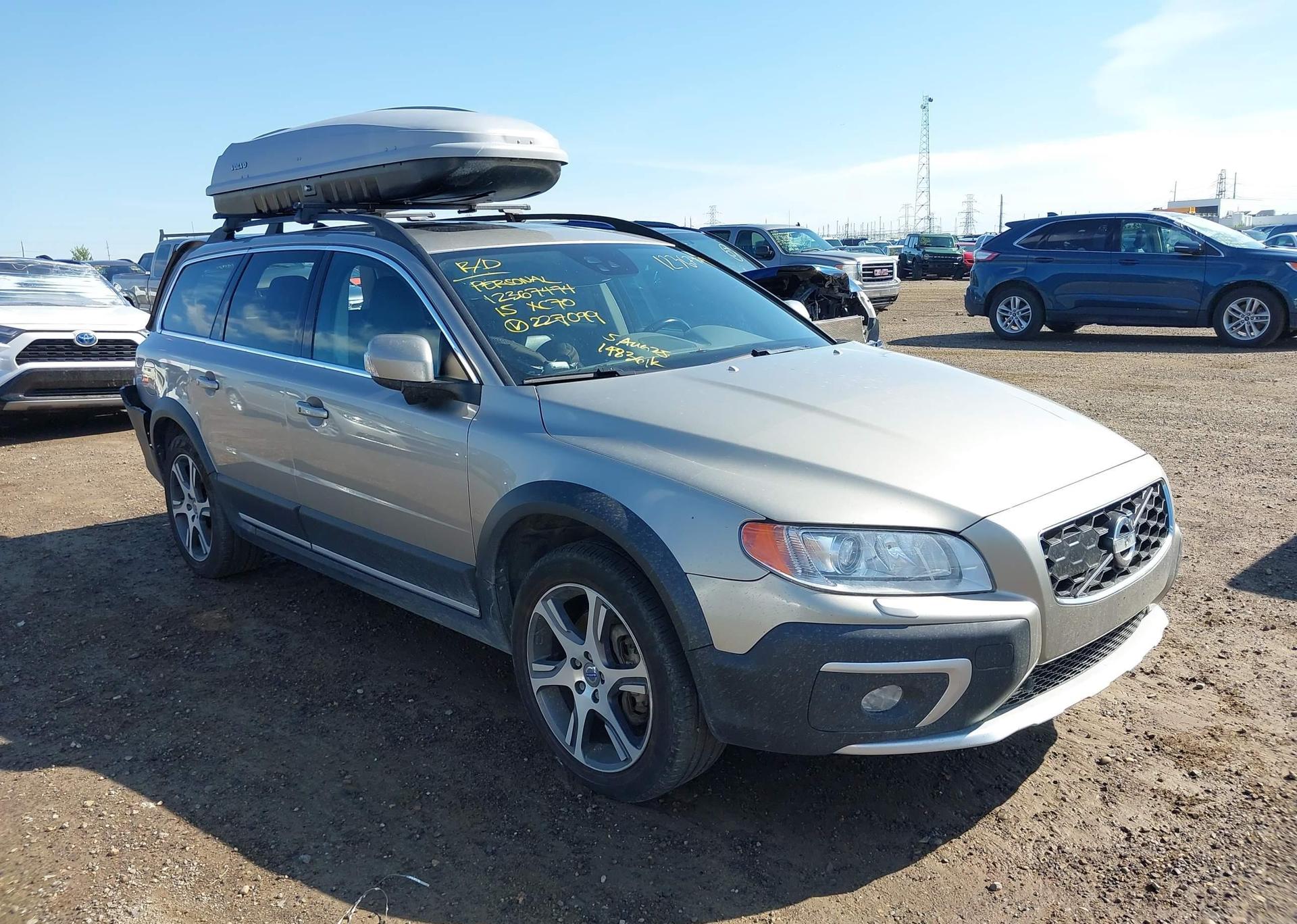 2015 VOLVO XC70 T6