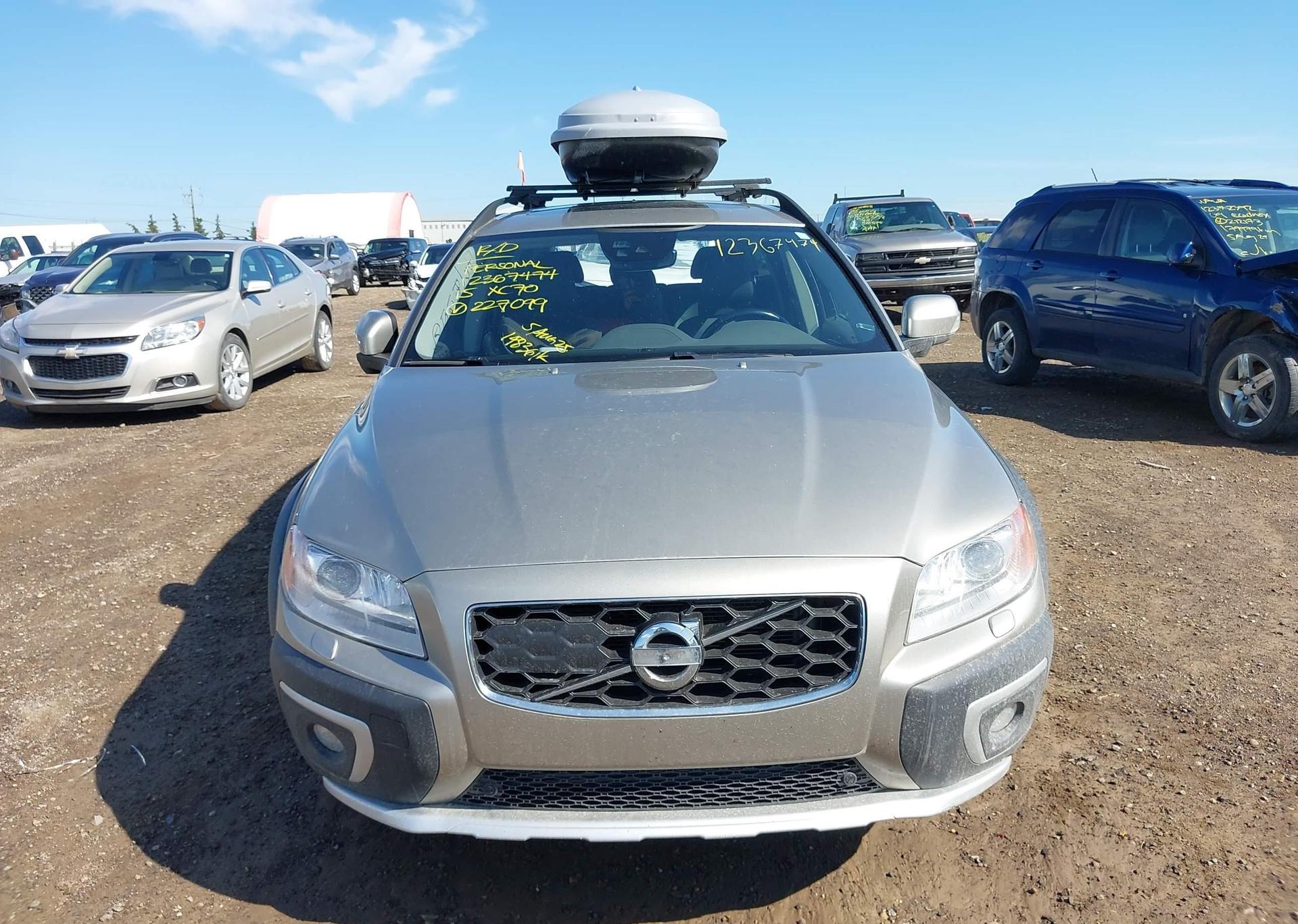 2015 VOLVO XC70 T6