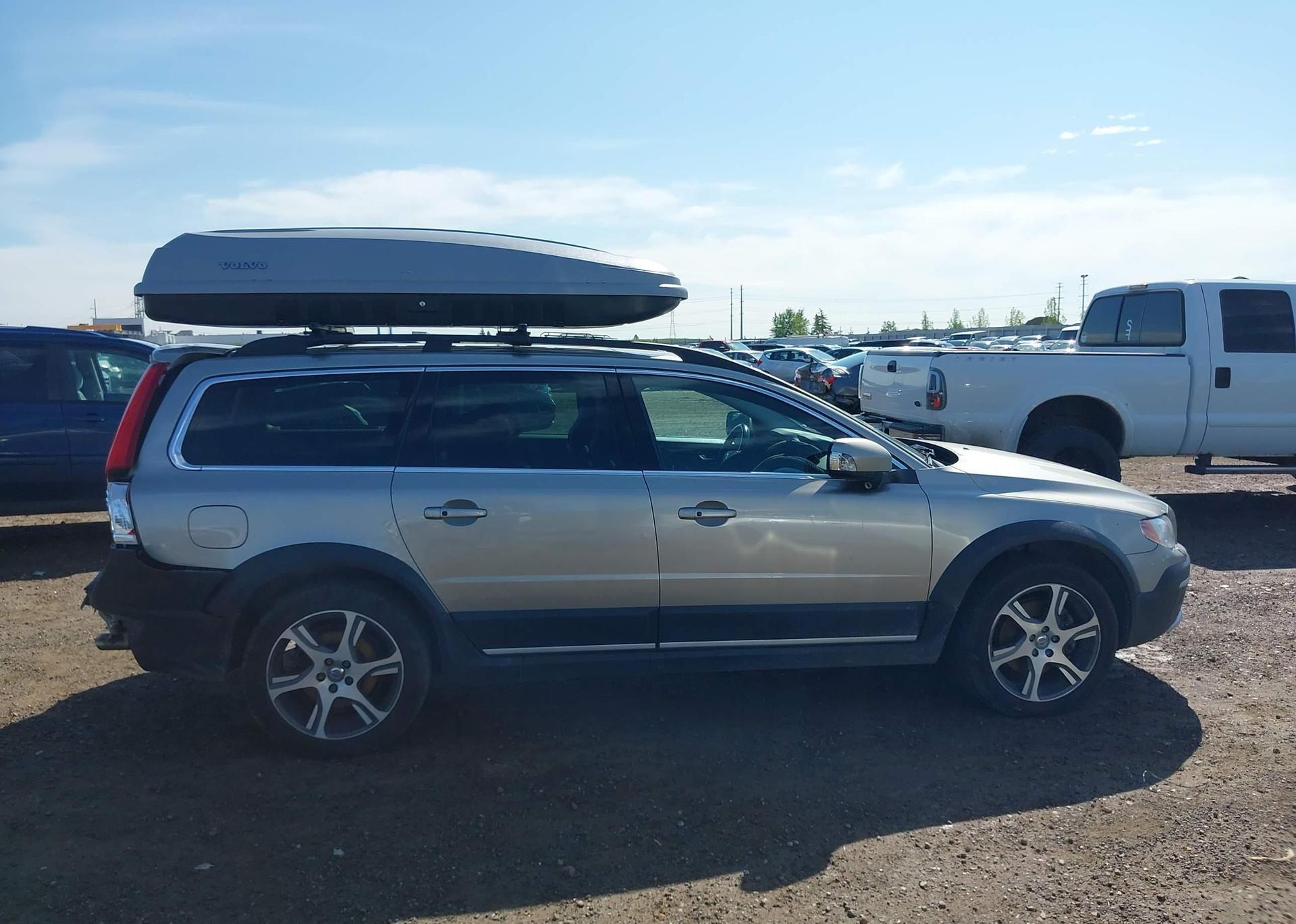 2015 VOLVO XC70 T6