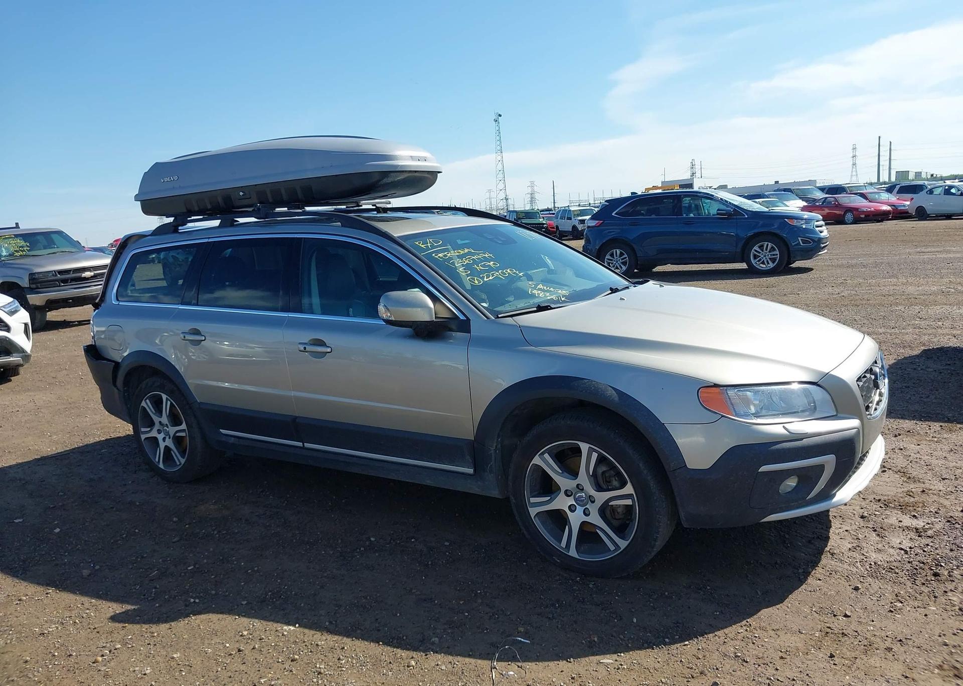 2015 VOLVO XC70 T6
