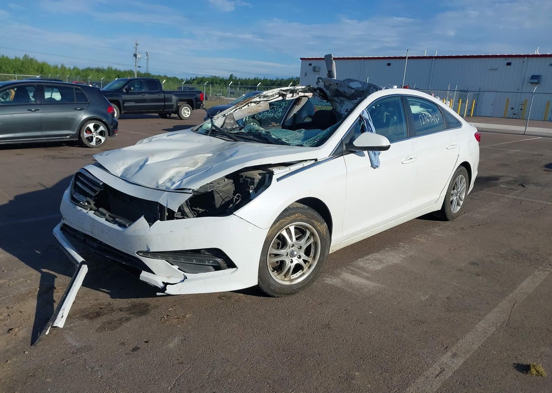 2017 HYUNDAI SONATA SE