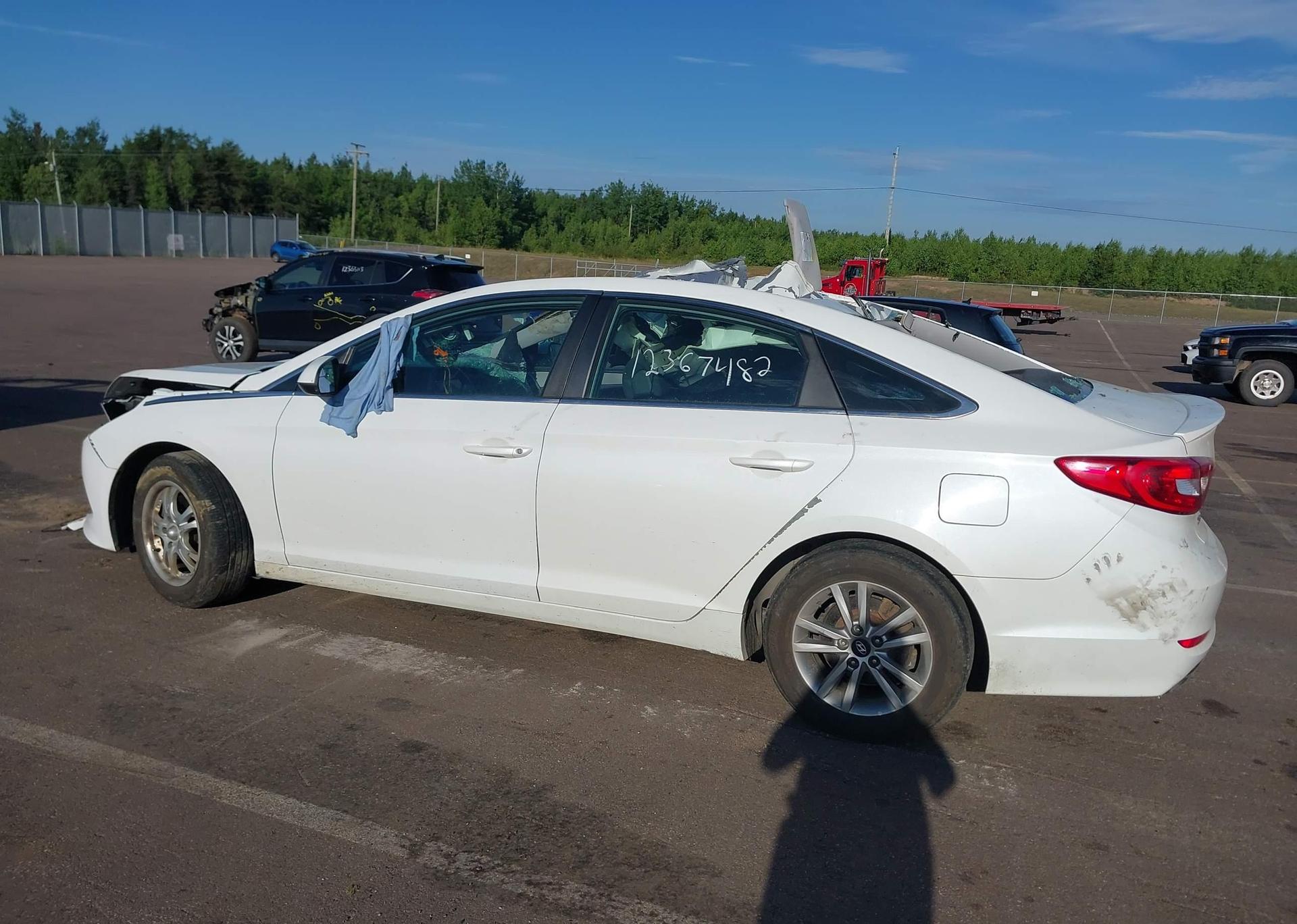 2017 HYUNDAI SONATA SE
