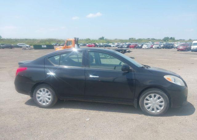 2014 NISSAN VERSA S