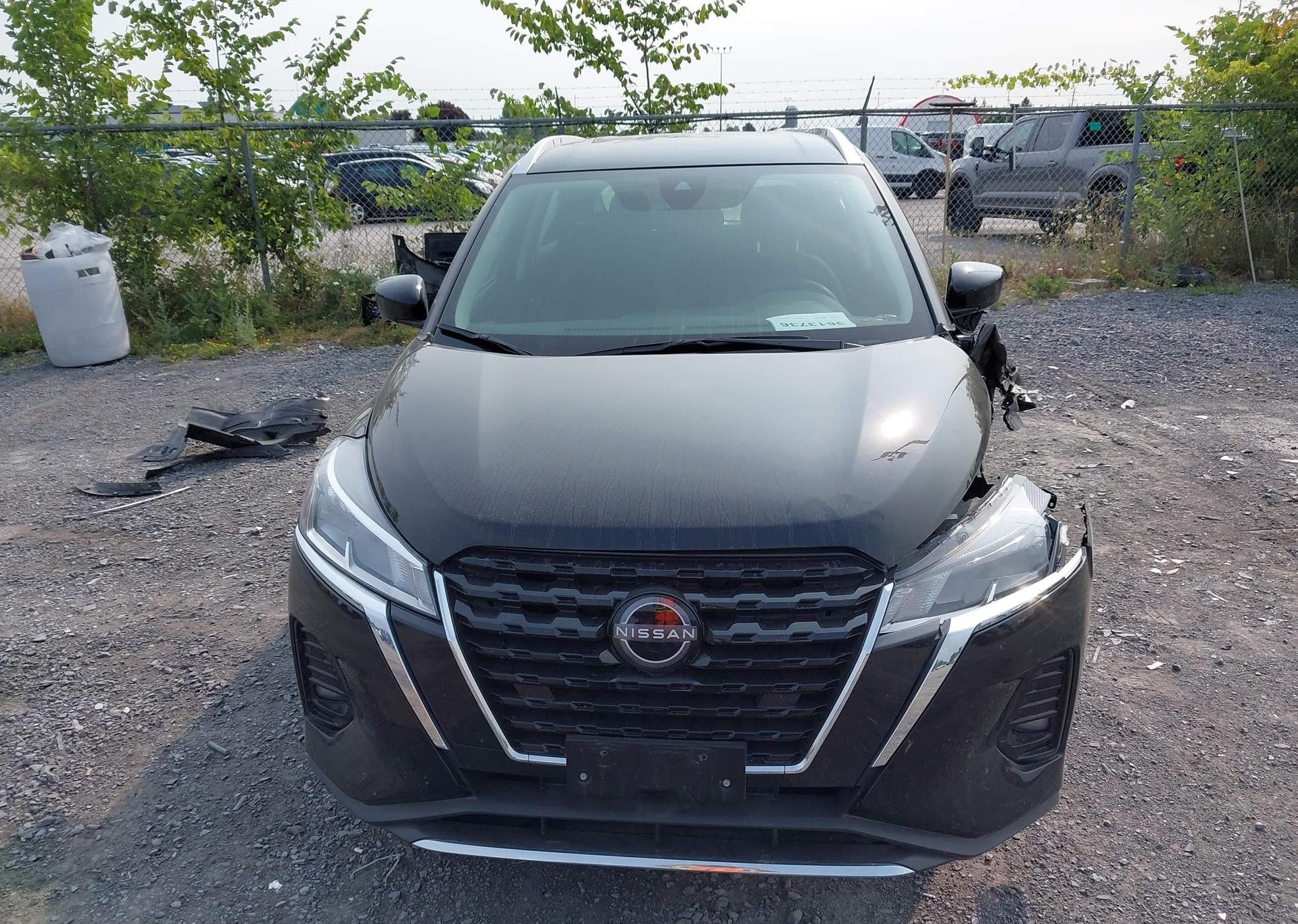 2024 NISSAN KICKS