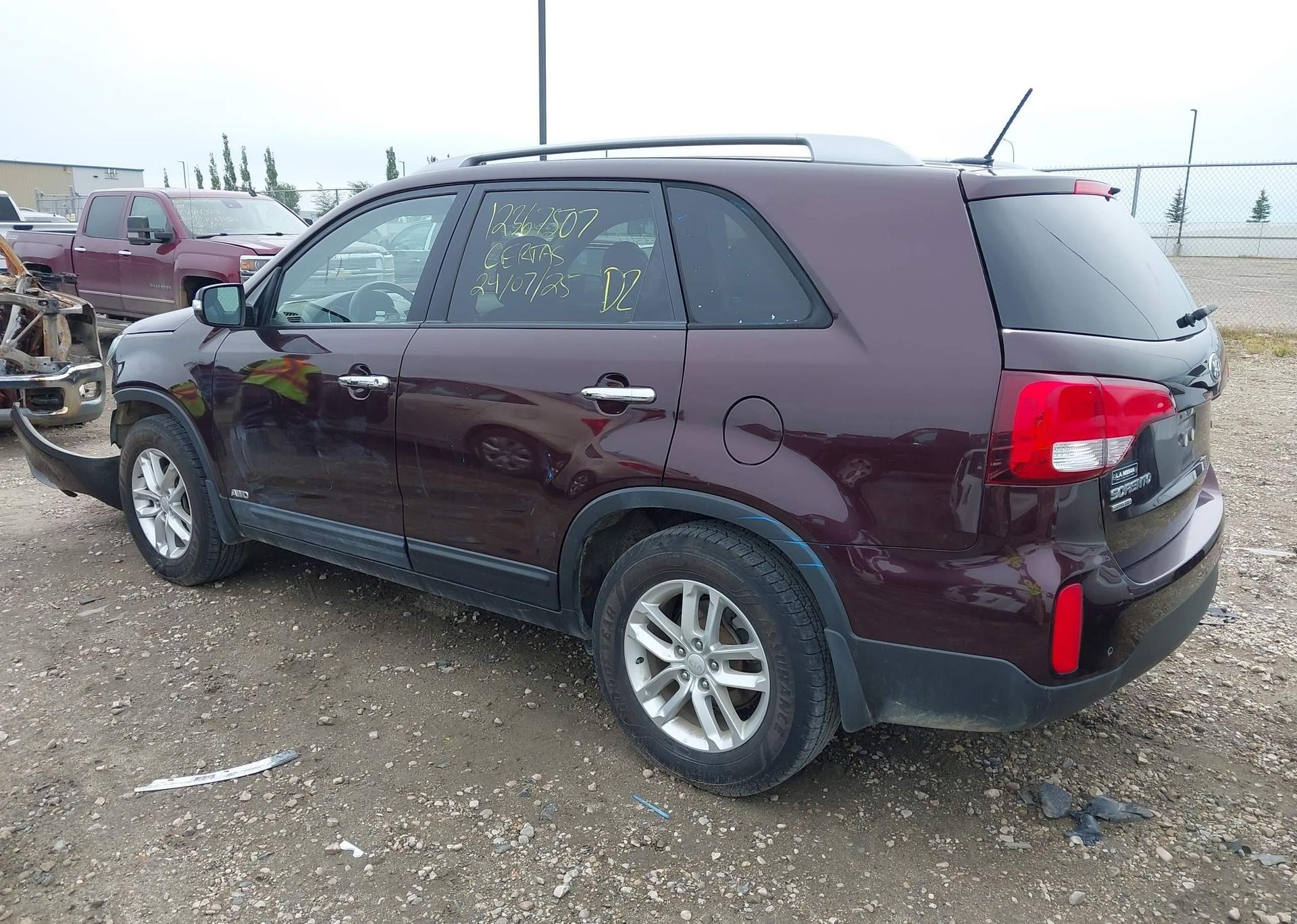 2015 KIA SORENTO LX