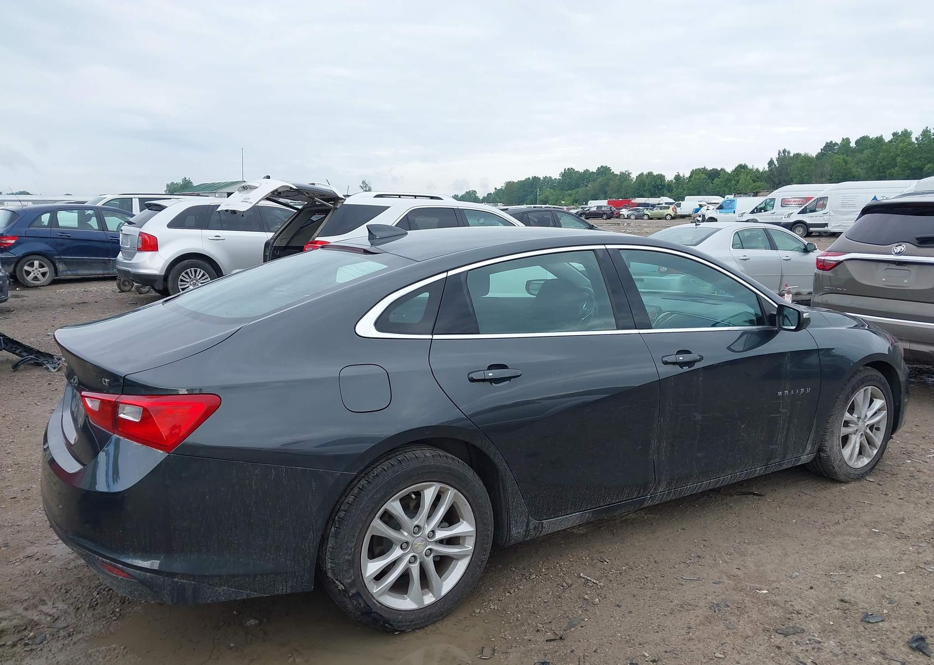 2017 CHEVROLET MALIBU LT