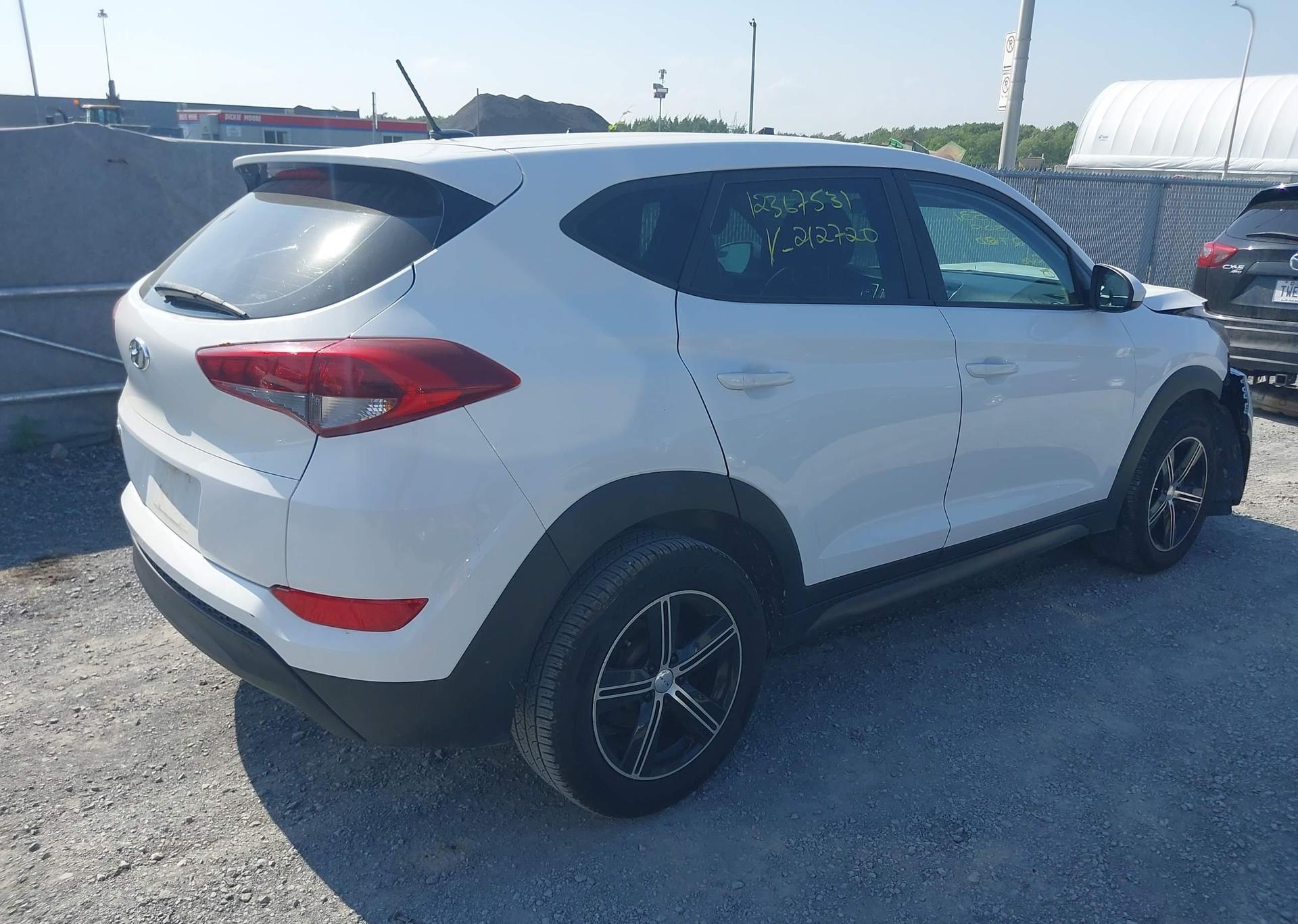 2016 HYUNDAI TUCSON