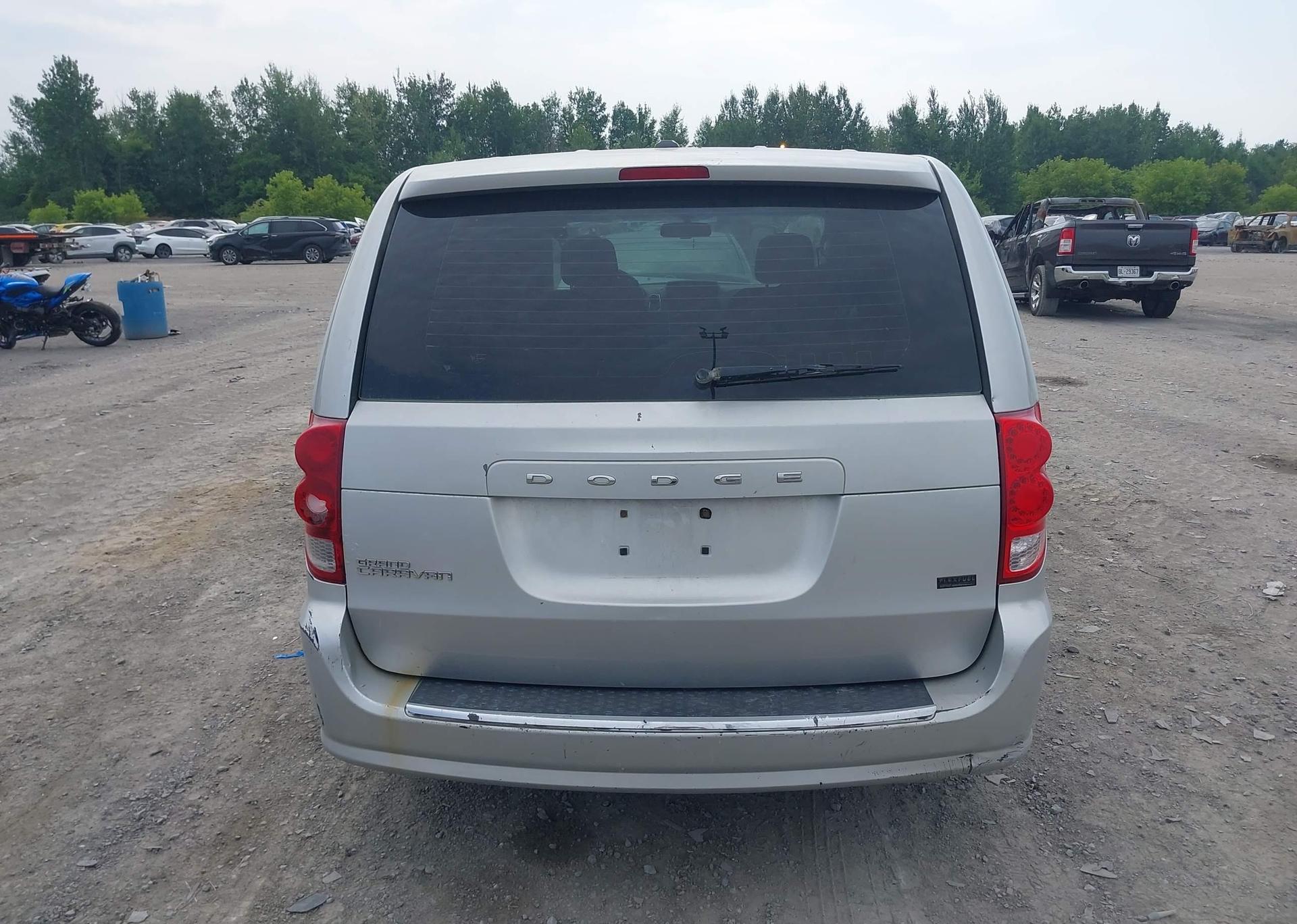 2012 DODGE GRAND CARAVAN SE