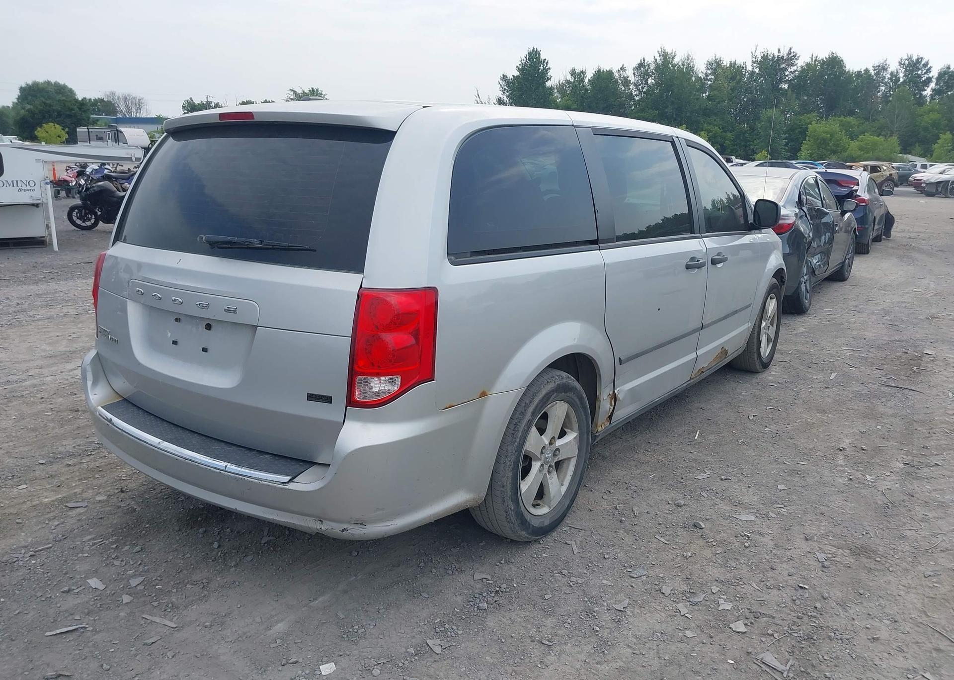 2012 DODGE GRAND CARAVAN SE