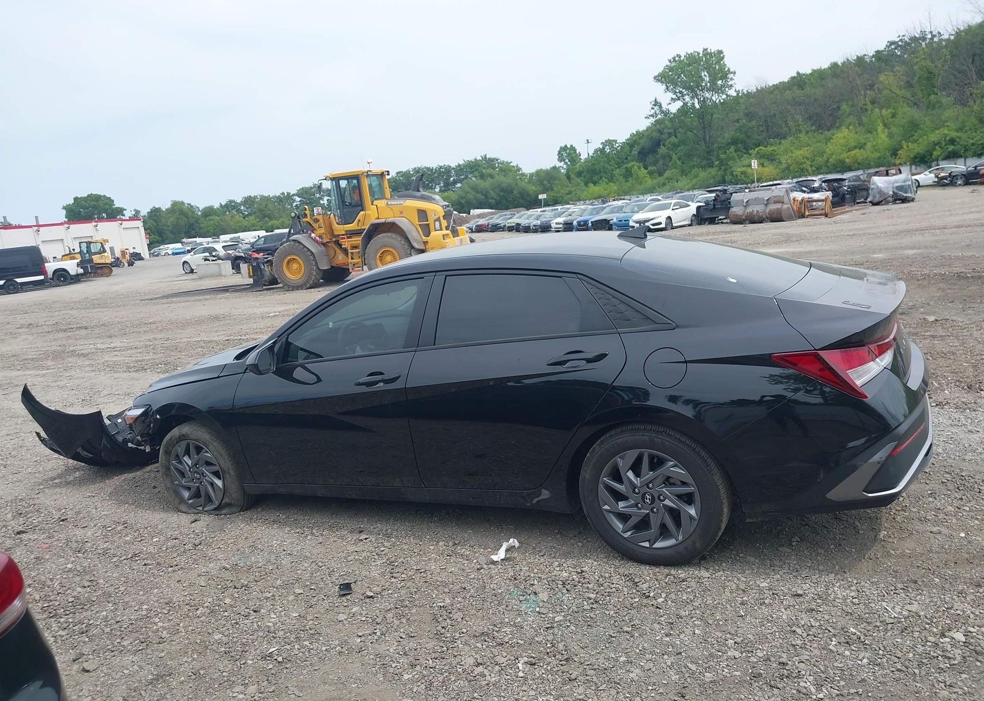 2024 HYUNDAI ELANTRA PREFERRED
