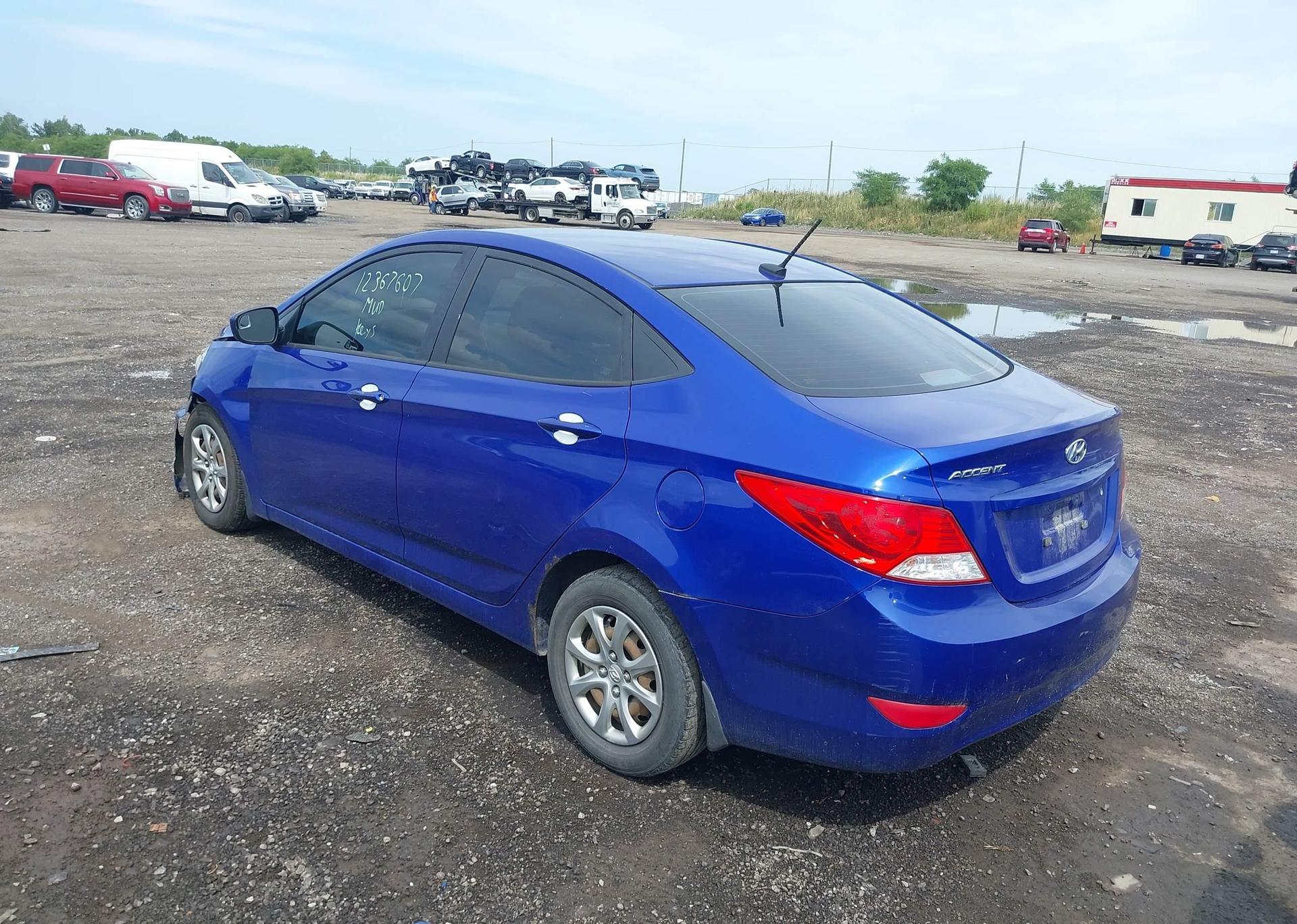 2013 HYUNDAI ACCENT GL