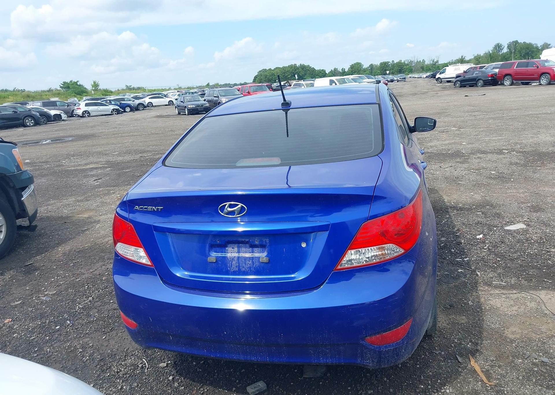 2013 HYUNDAI ACCENT GL