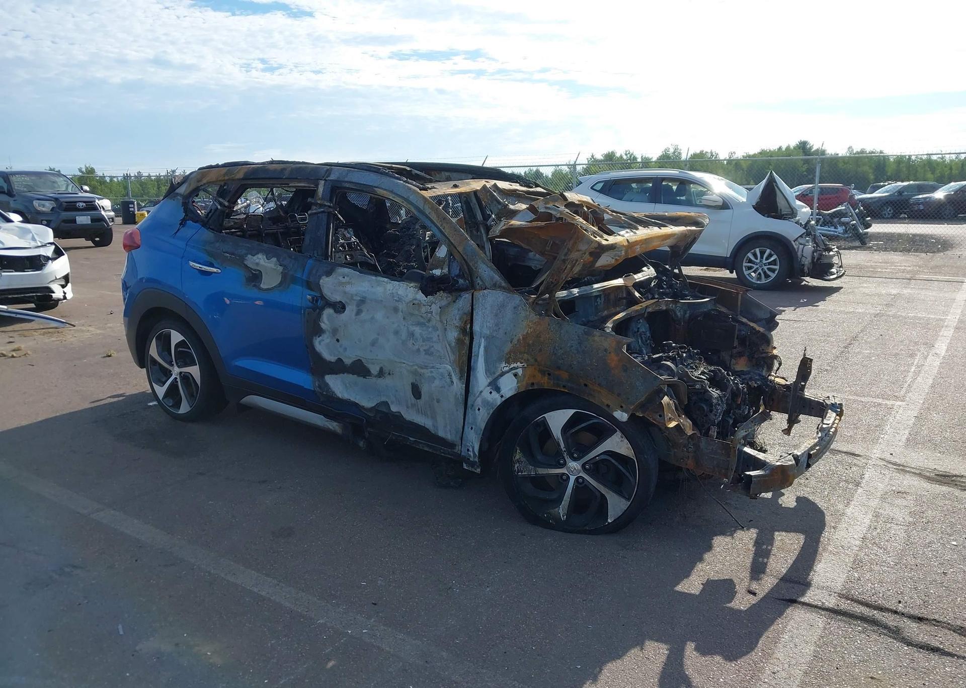 2017 HYUNDAI TUCSON SE