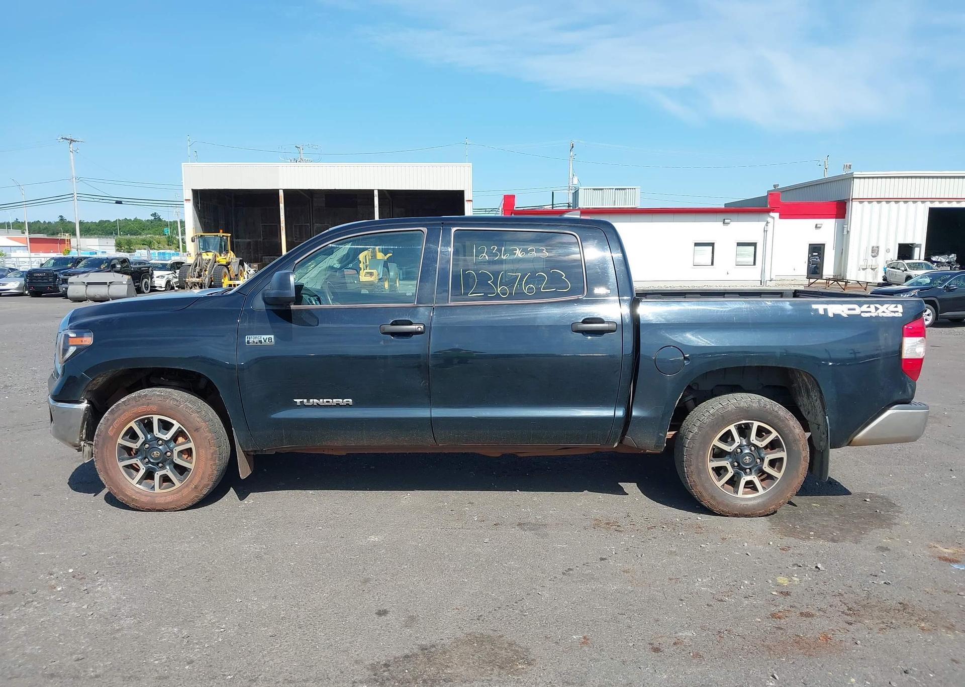 2021 TOYOTA TUNDRA CREWMAX SR5