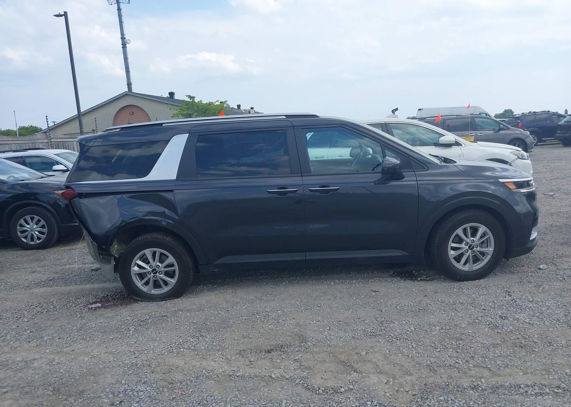 2023 KIA Carnival