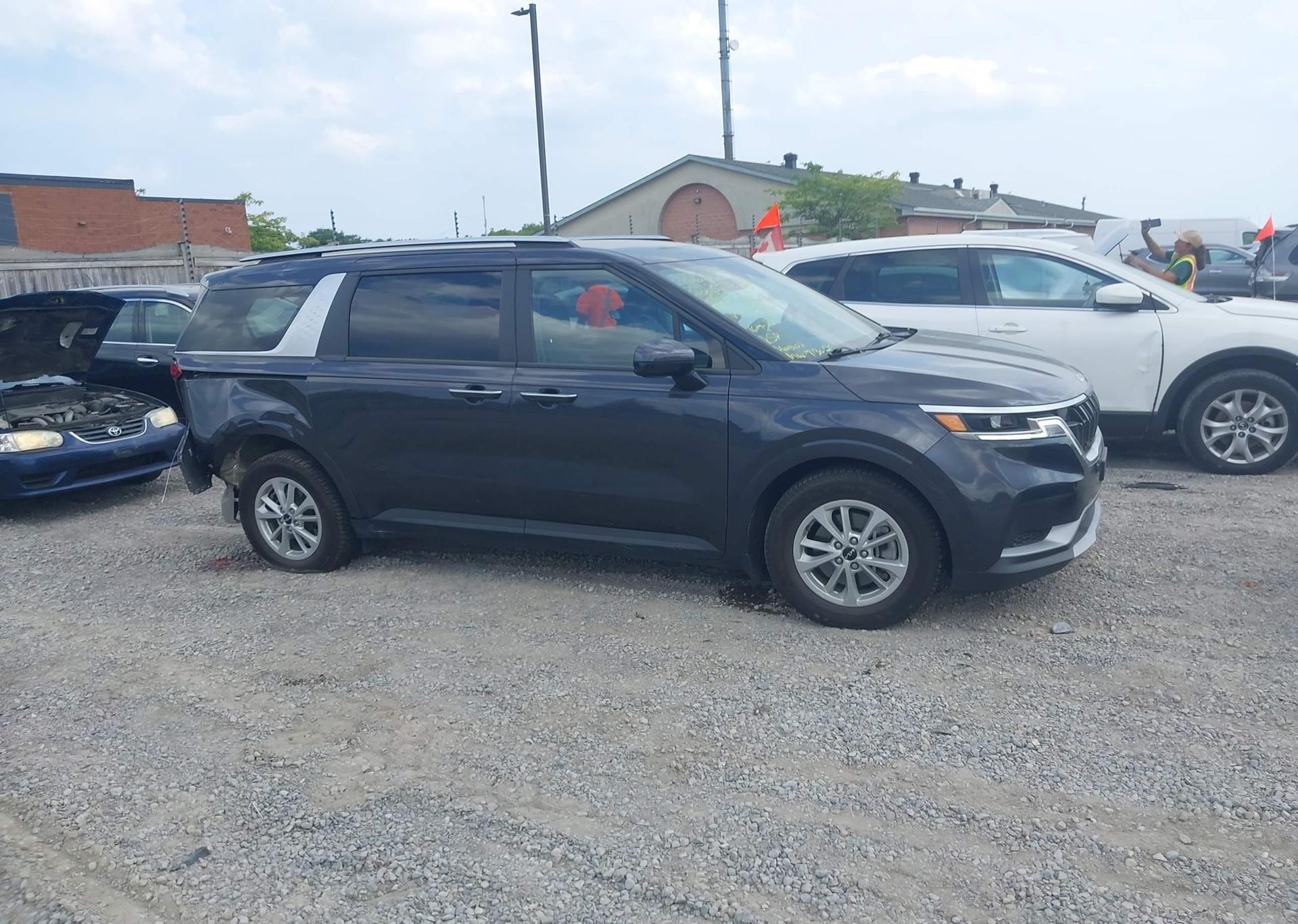 2023 KIA Carnival