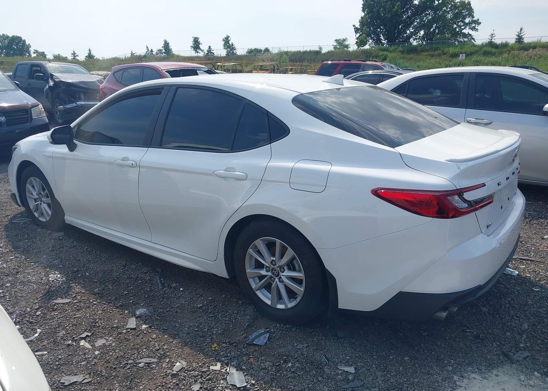 2025 TOYOTA CAMRY XSE