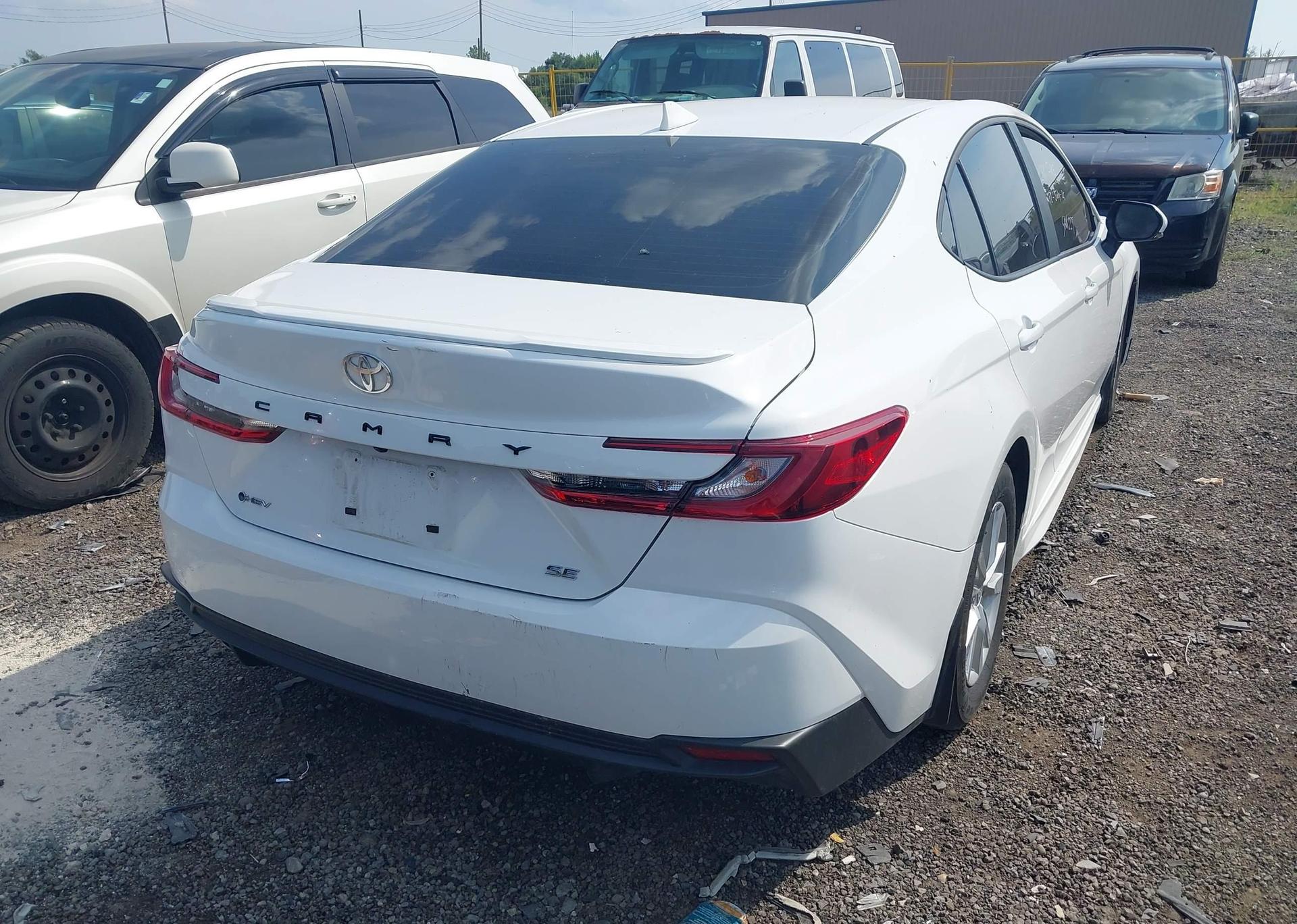 2025 TOYOTA CAMRY XSE