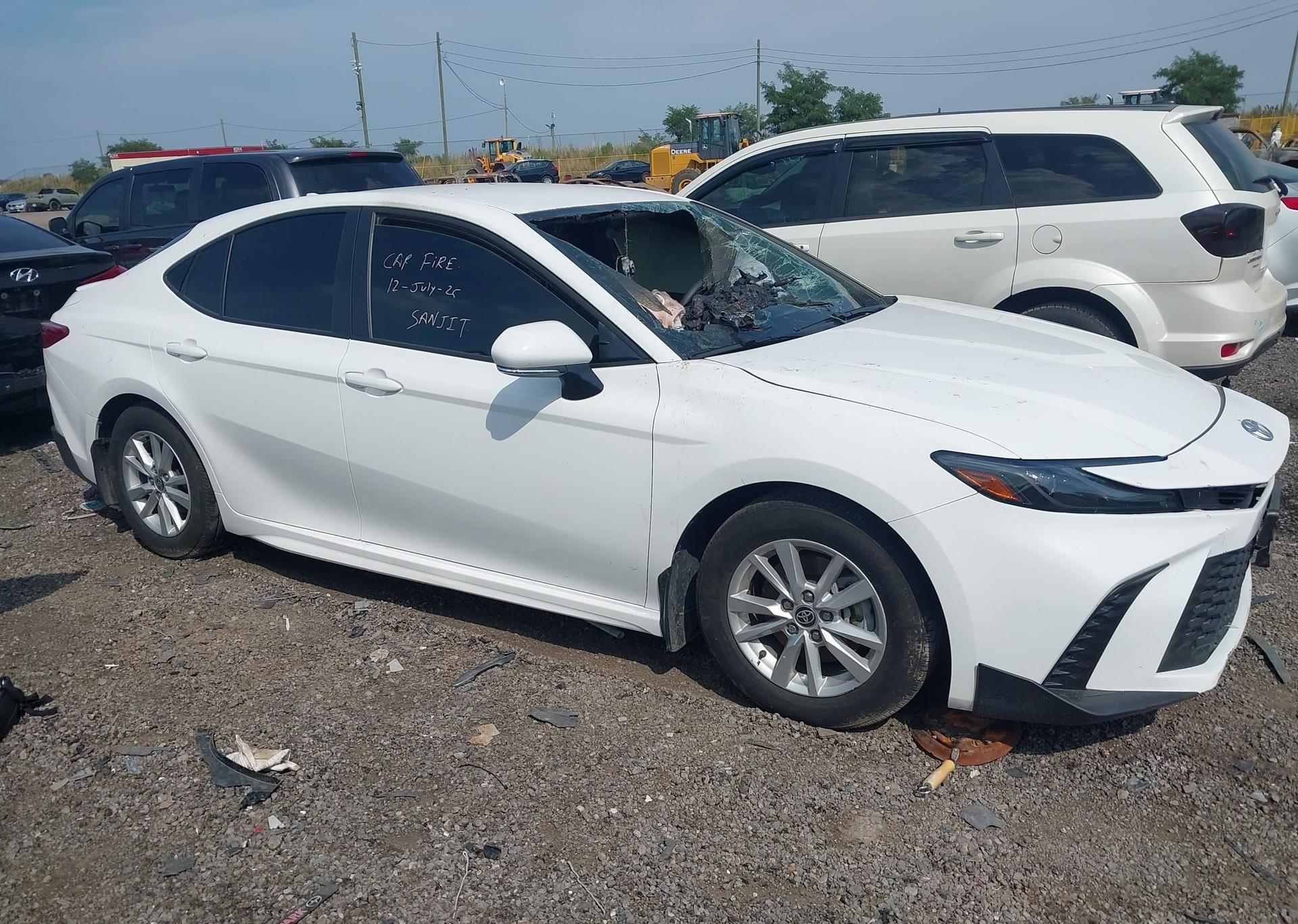 2025 TOYOTA CAMRY XSE