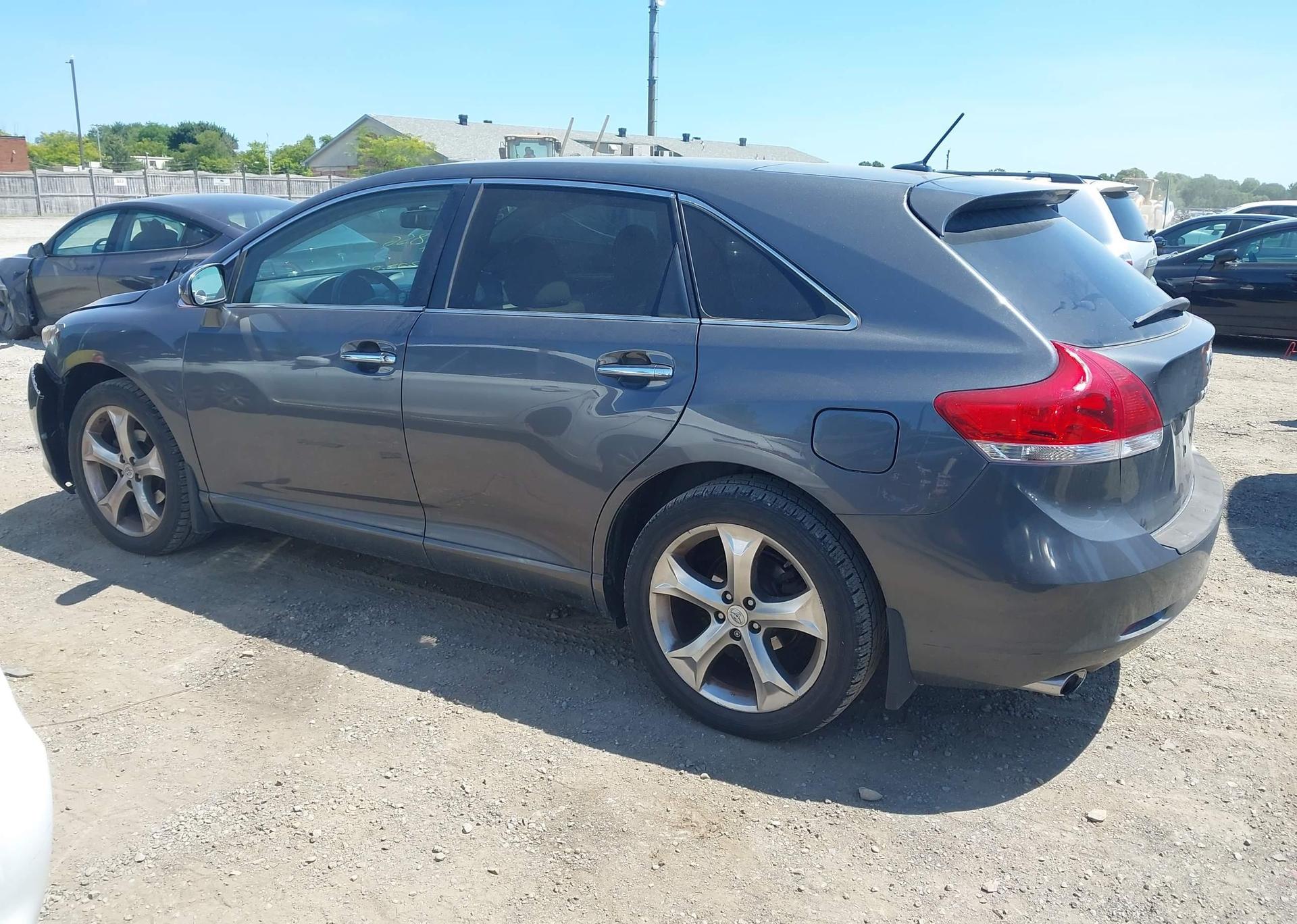 2010 TOYOTA VENZA