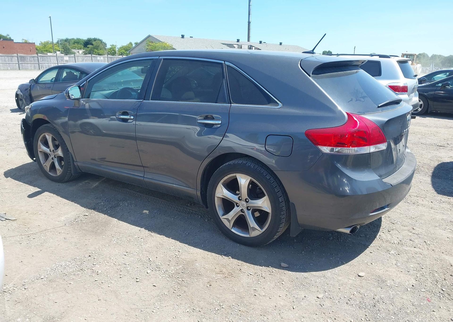 2010 TOYOTA VENZA