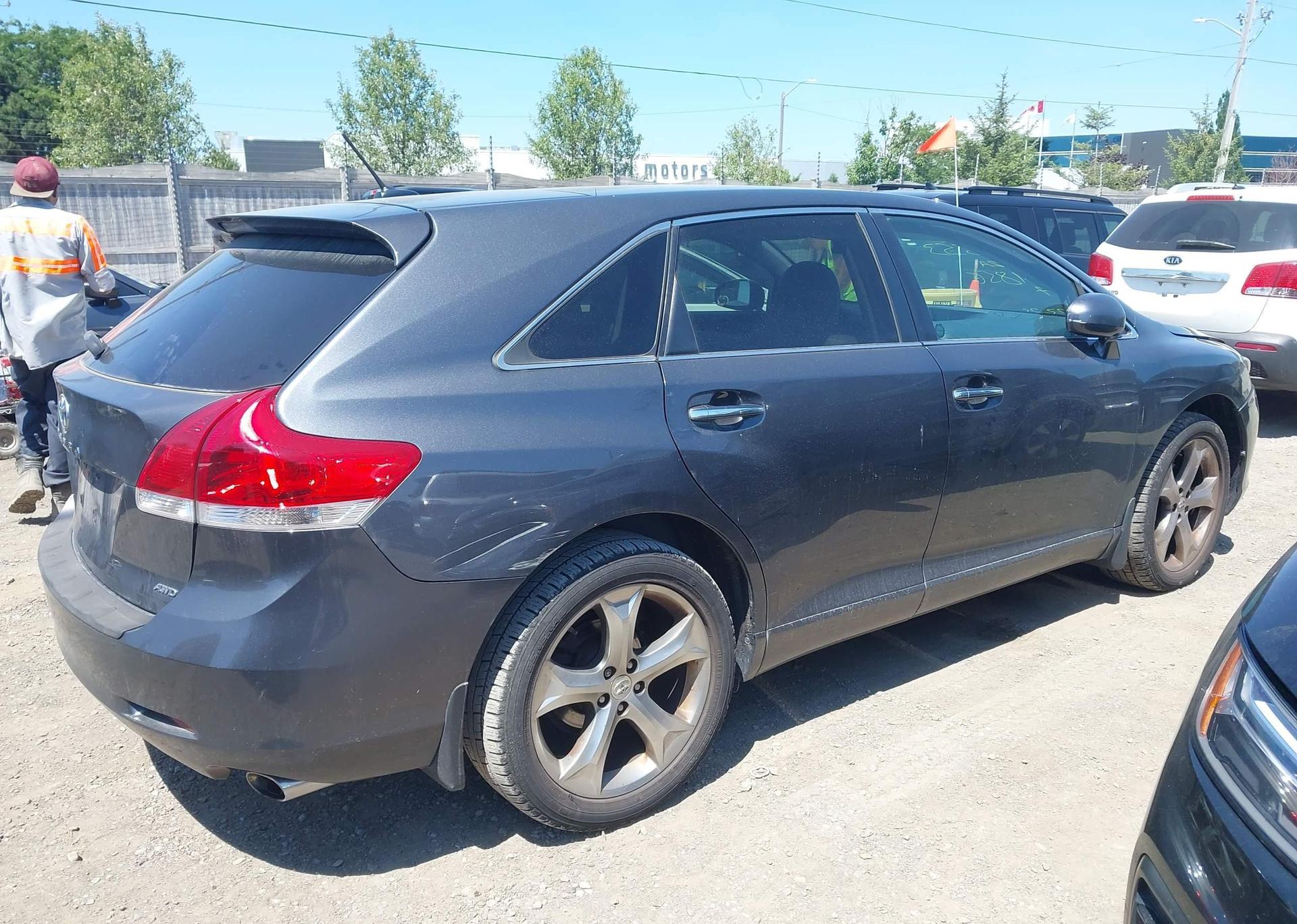 2010 TOYOTA VENZA