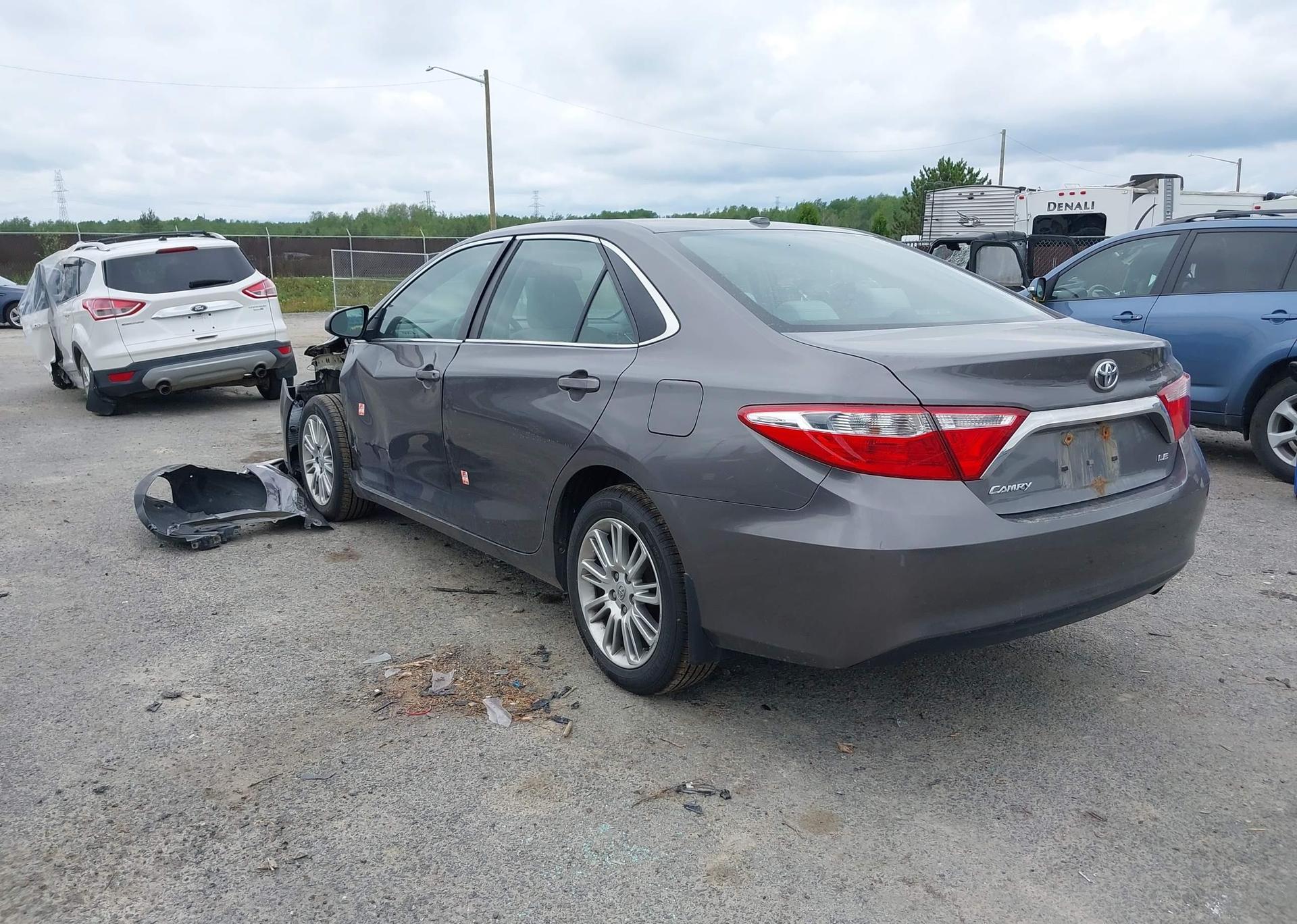 2015 TOYOTA CAMRY LE