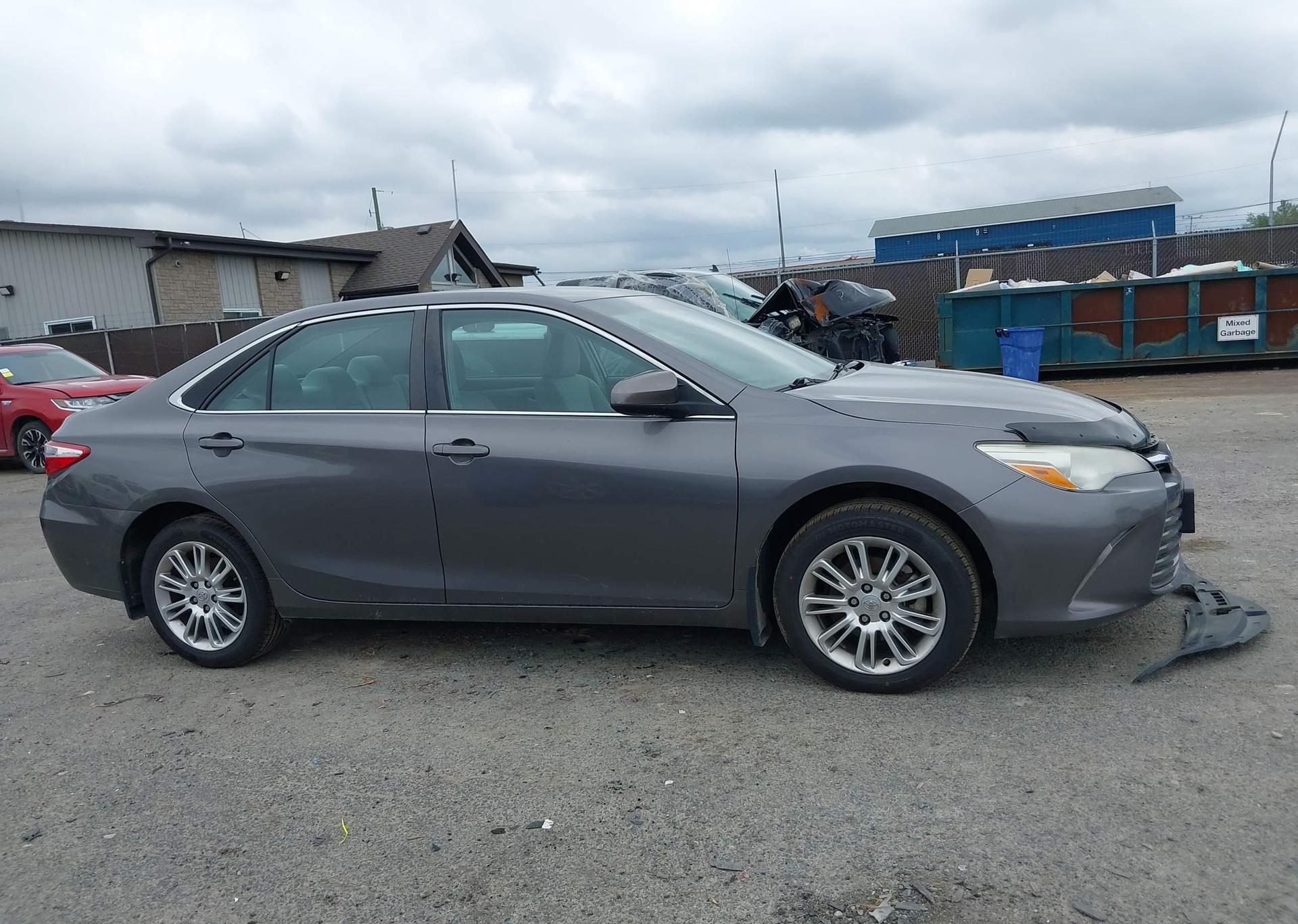 2015 TOYOTA CAMRY LE