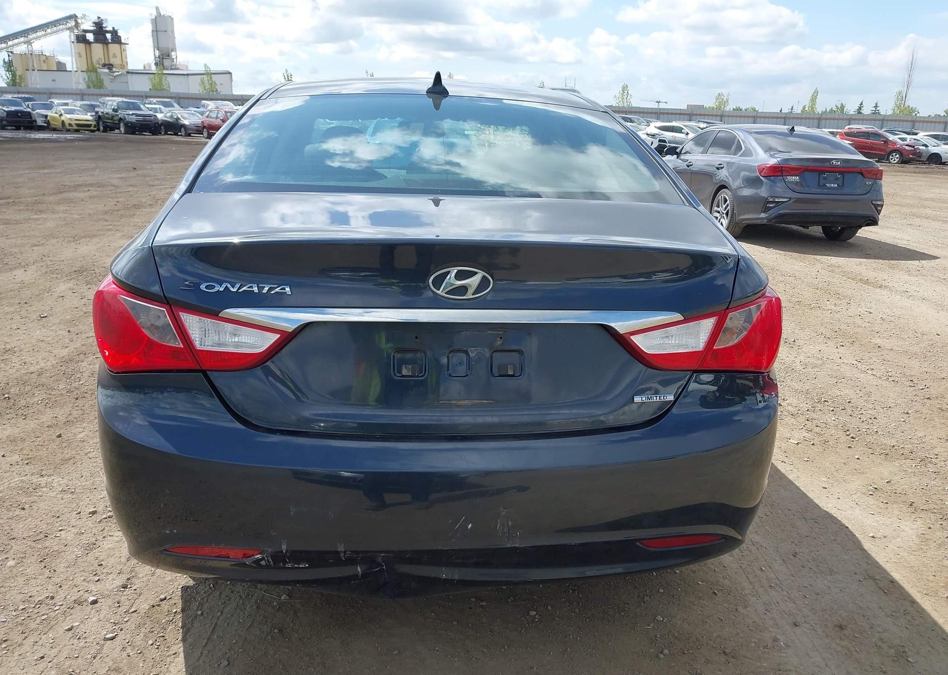 2011 HYUNDAI SONATA LIMITED