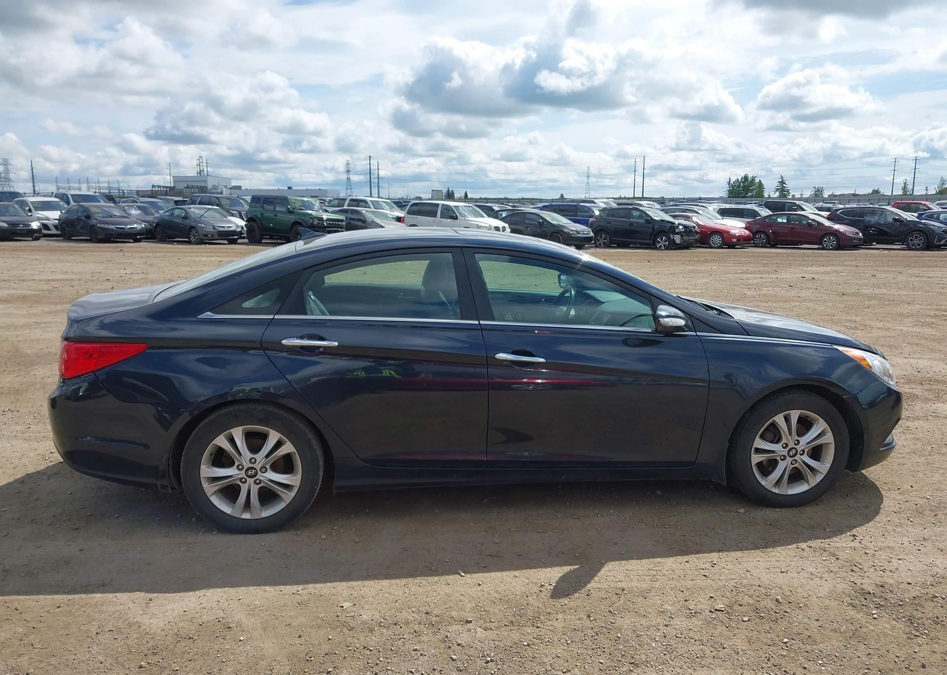 2011 HYUNDAI SONATA LIMITED