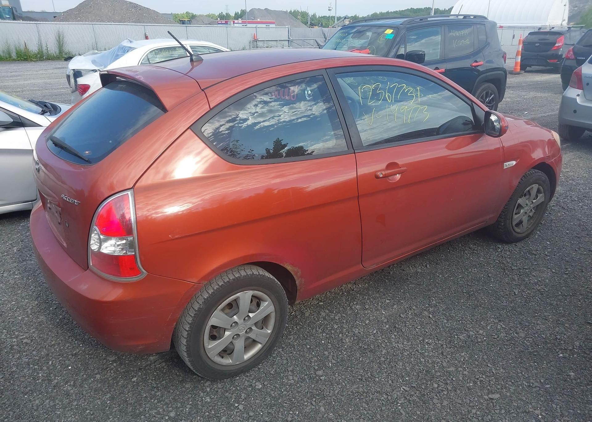 2010 HYUNDAI ACCENT SE