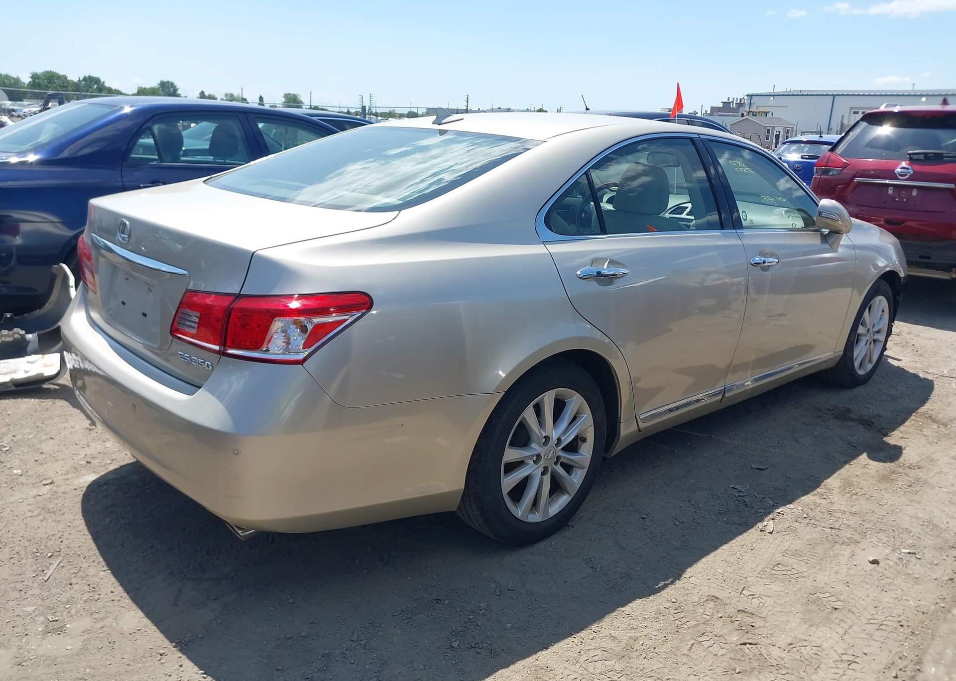 2011 LEXUS ES 350