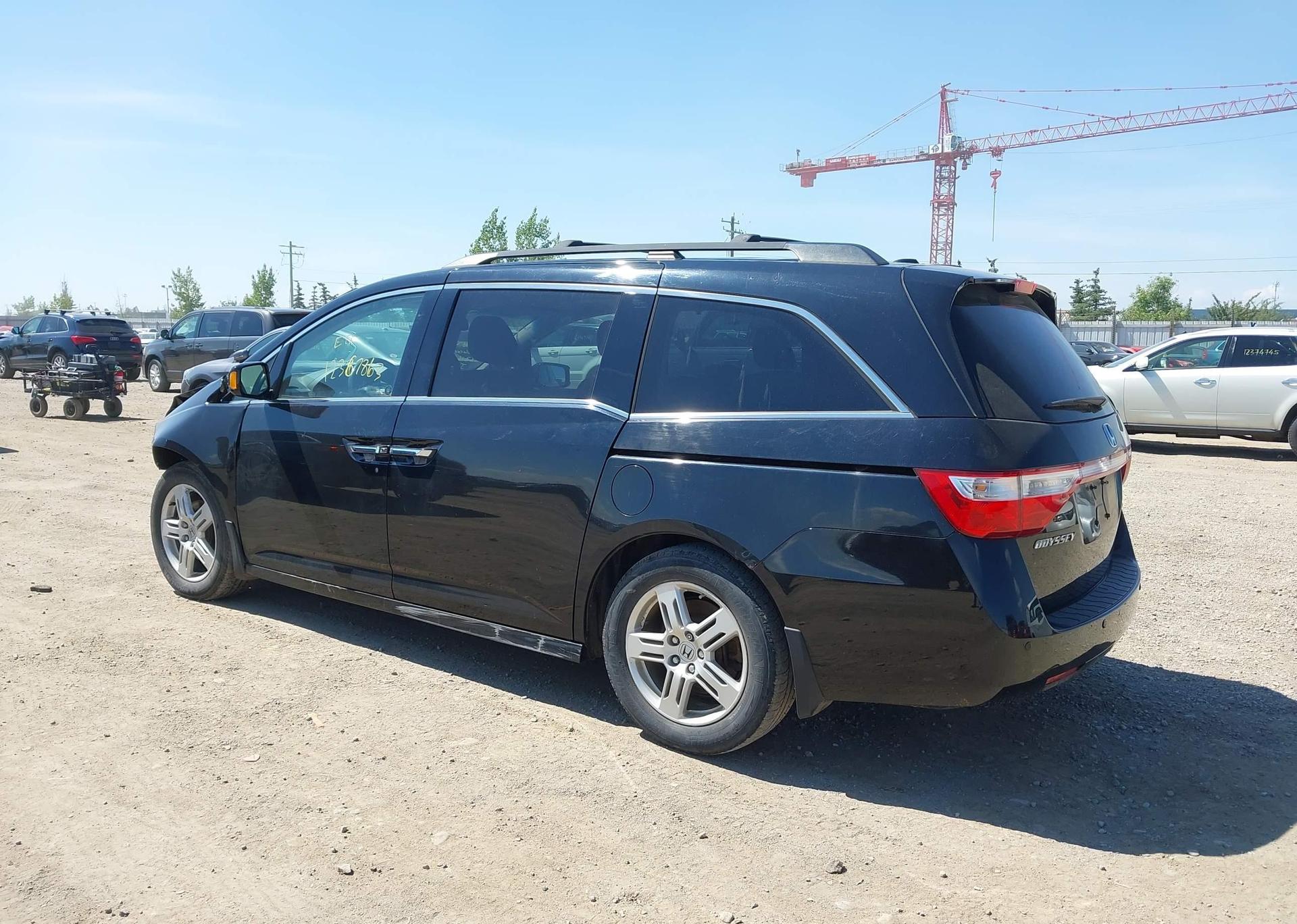 2011 HONDA ODYSSEY TOURING