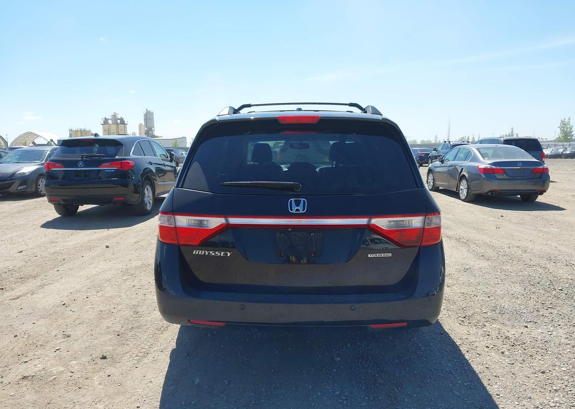 2011 HONDA ODYSSEY TOURING