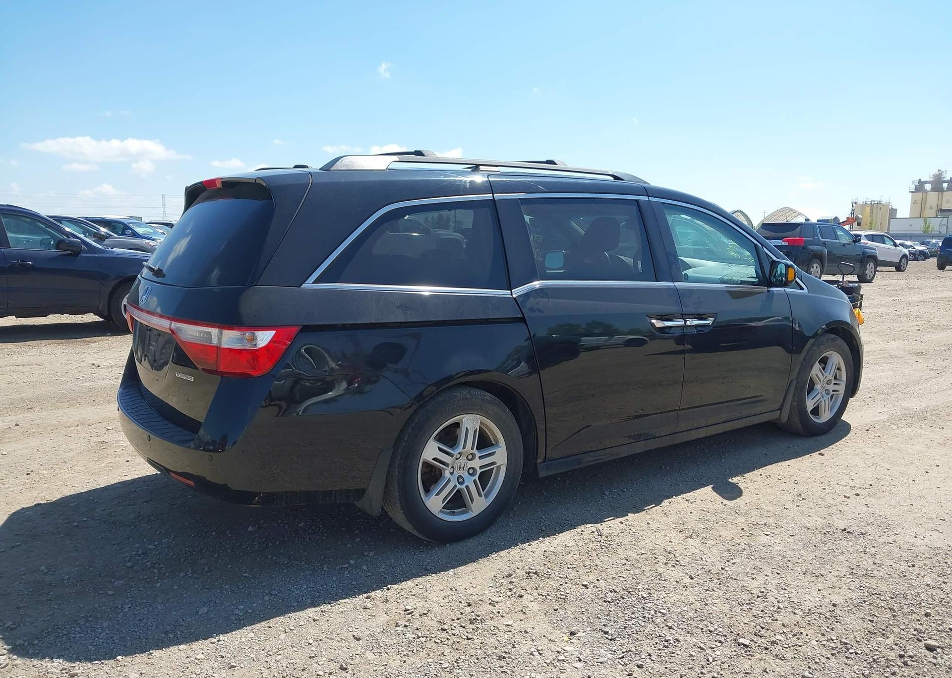 2011 HONDA ODYSSEY TOURING