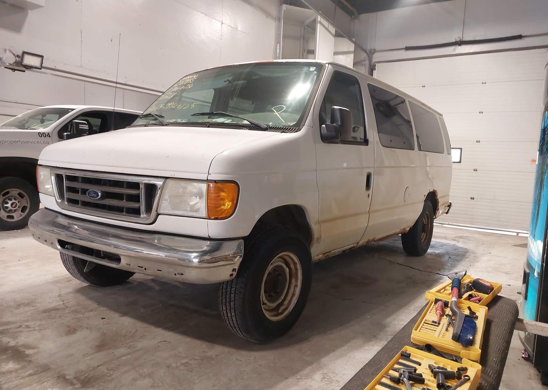 2007 FORD E-350 SUPER DUTY XL