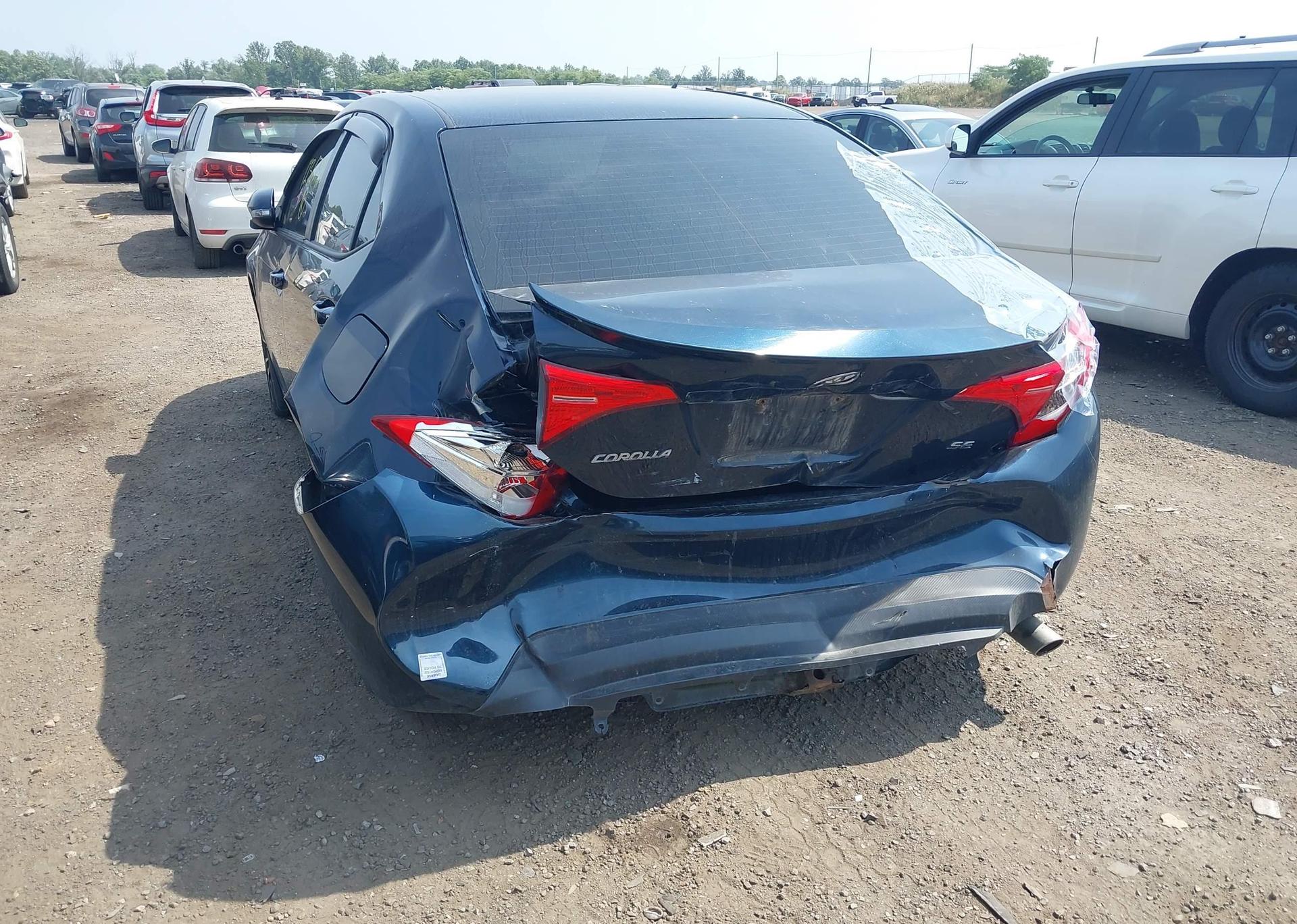 2018 TOYOTA COROLLA SE