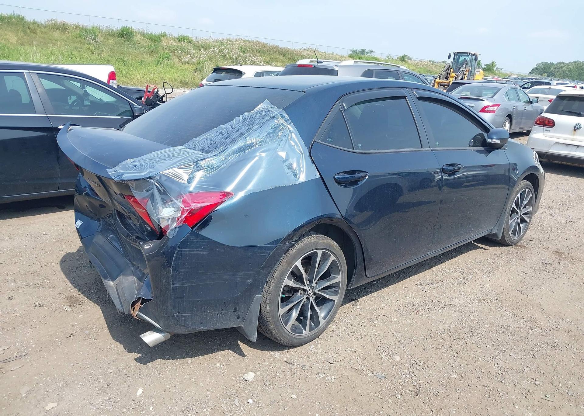 2018 TOYOTA COROLLA SE