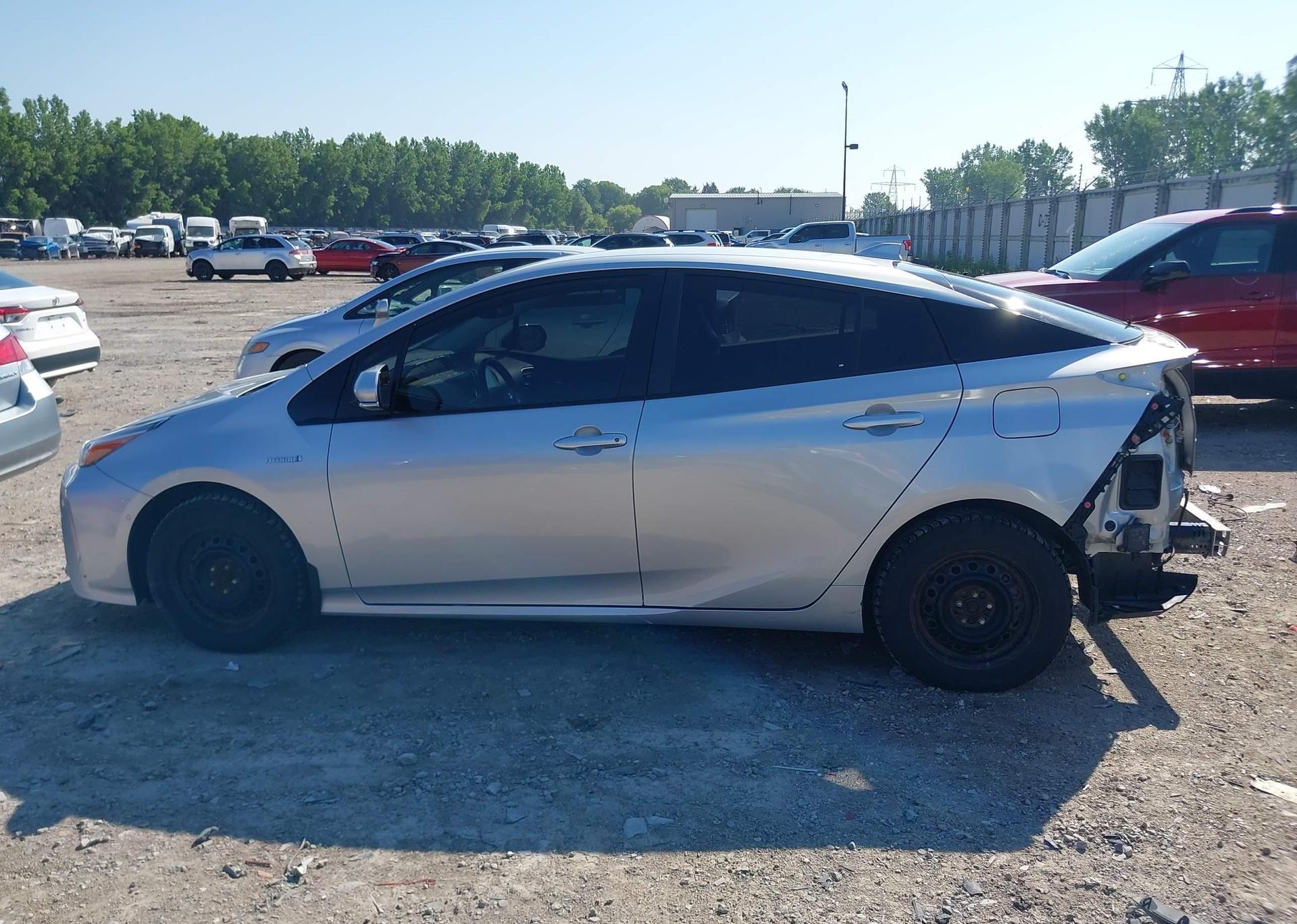 2019 TOYOTA PRIUS