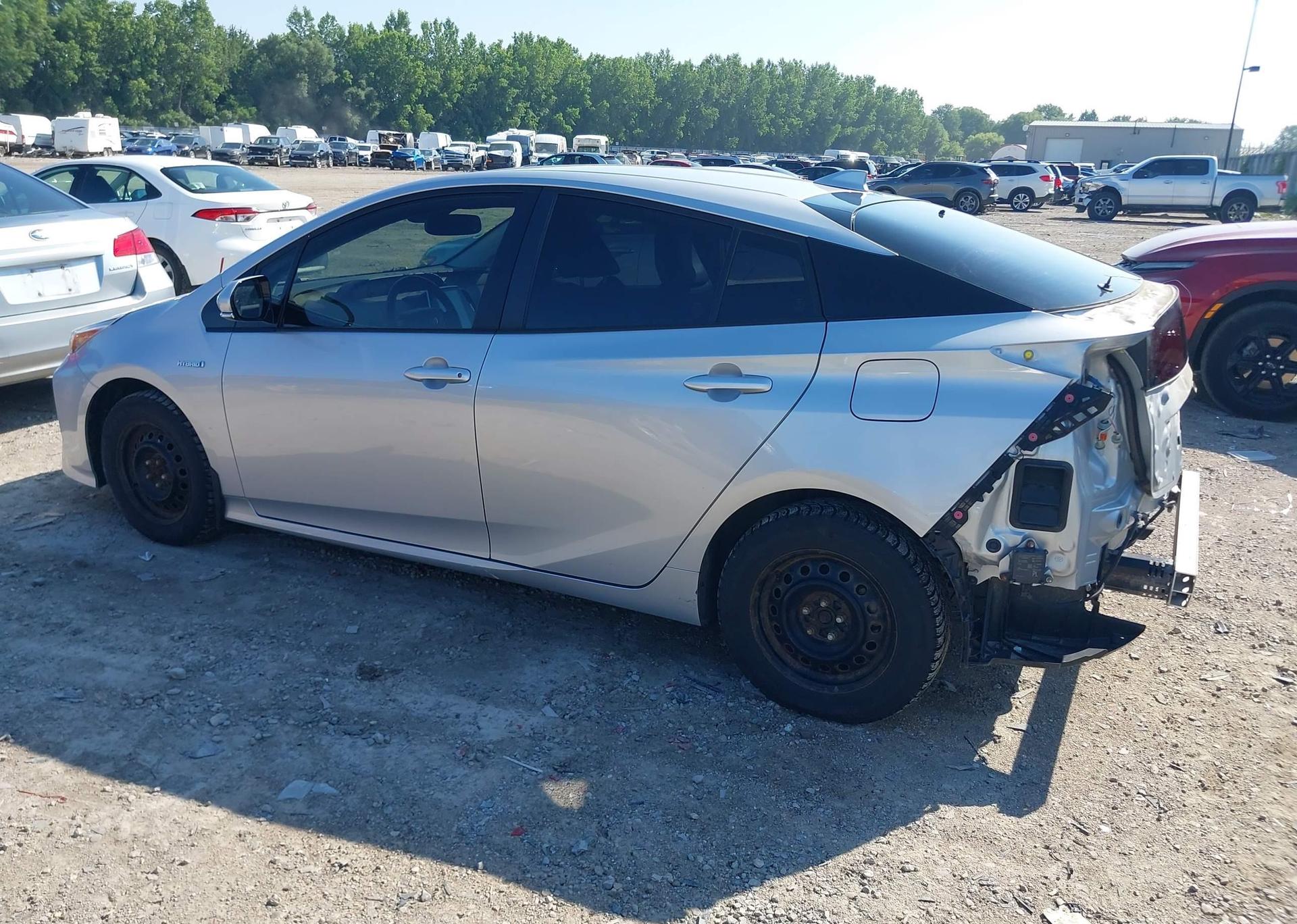 2019 TOYOTA PRIUS