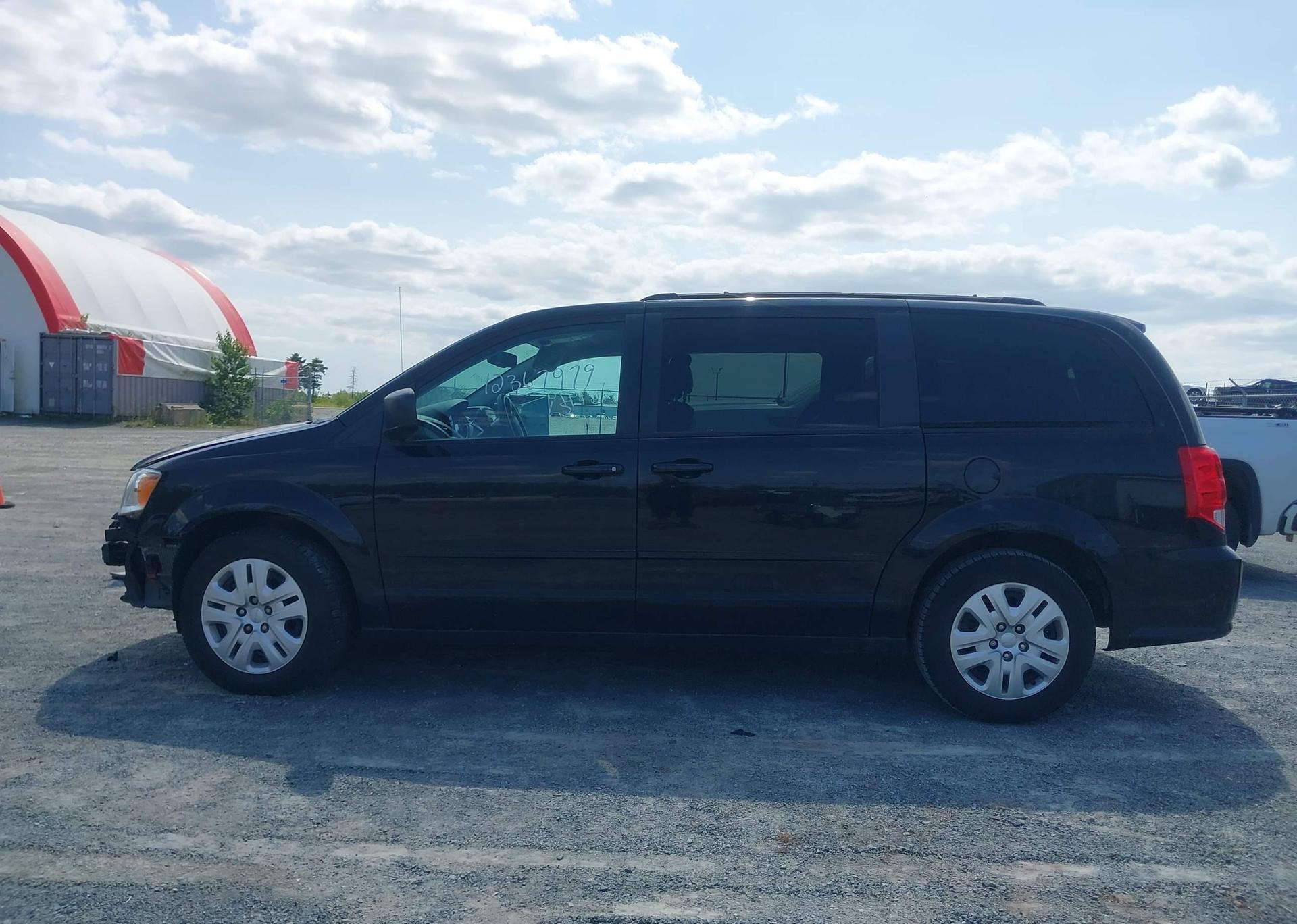 2015 DODGE GRAND CARAVAN SE