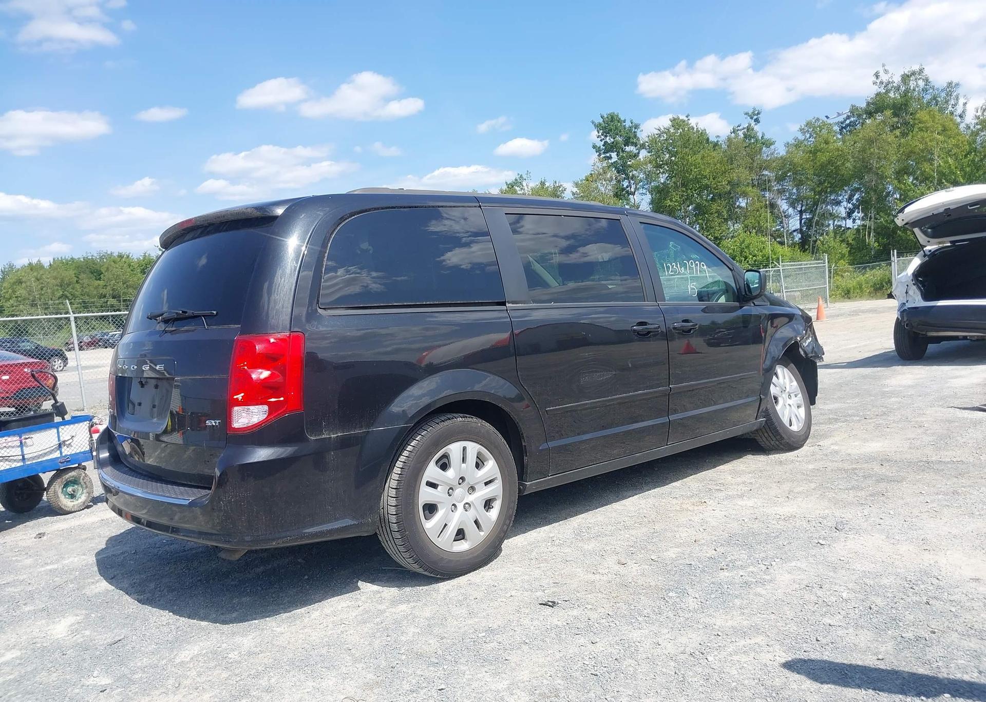 2015 DODGE GRAND CARAVAN SE